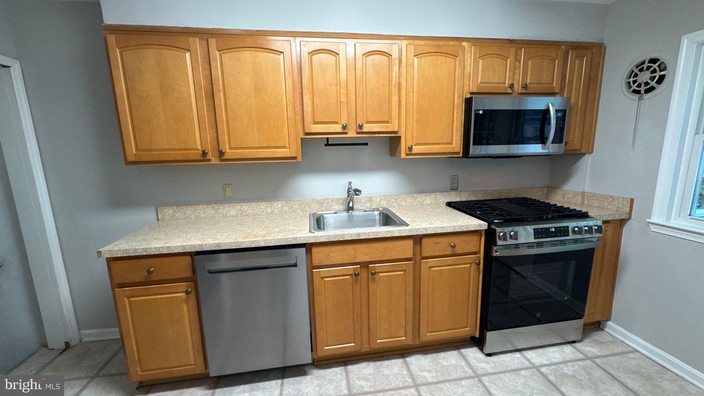 RIDGELEIGH - Residential Lease