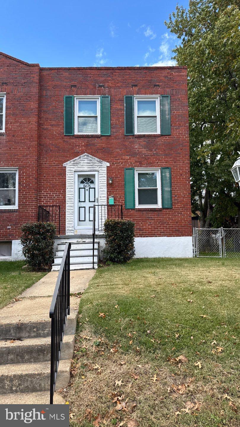 3 Bedroom, 1.5 Bath end unit town home. Hardwood floors throughout and recently updated kitchen with large countertop between the kitchen and dining room. Beautifully updated bathroom. Finished basement with half bath. Parking pad in backyard. Pets considered - 2 pet max - no large pets. No smoking.