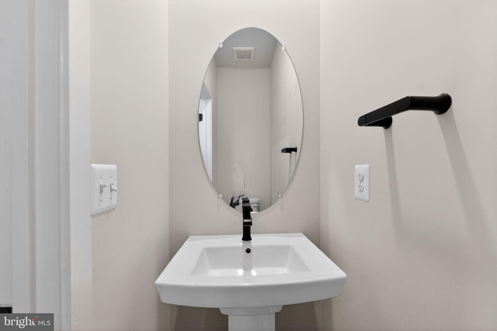 MEDFIELD - Residential