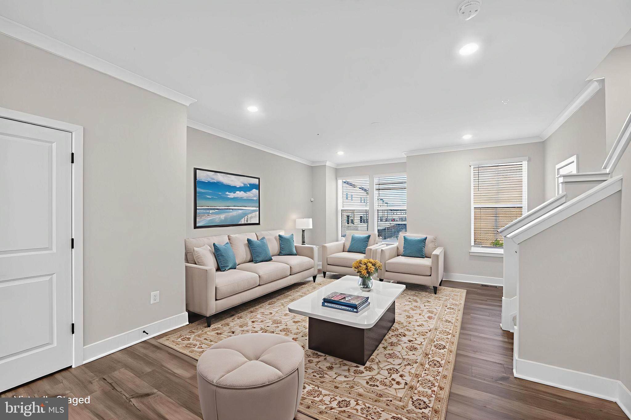 MEDFIELD - Residential