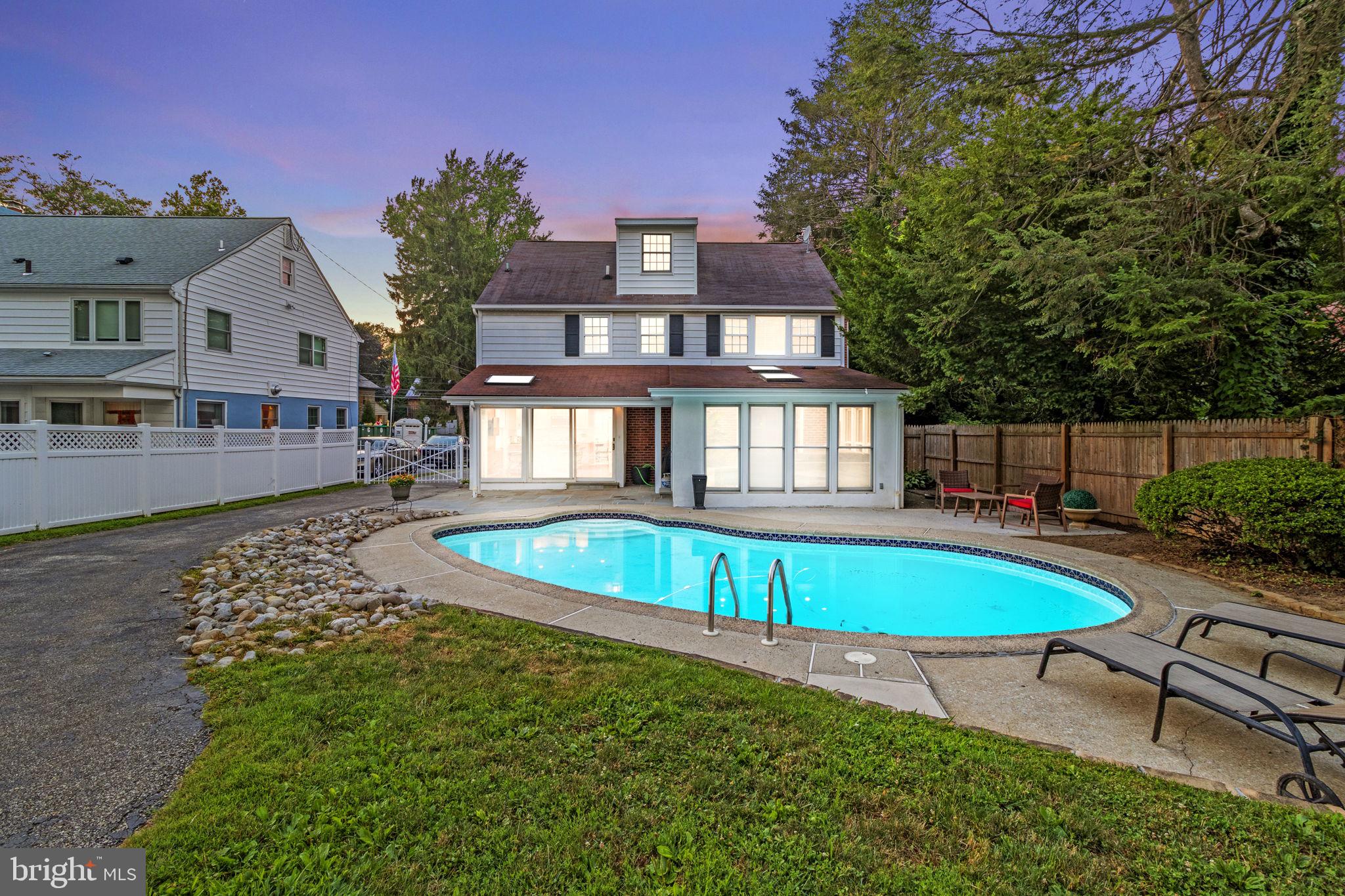 GLADWYNE - Residential