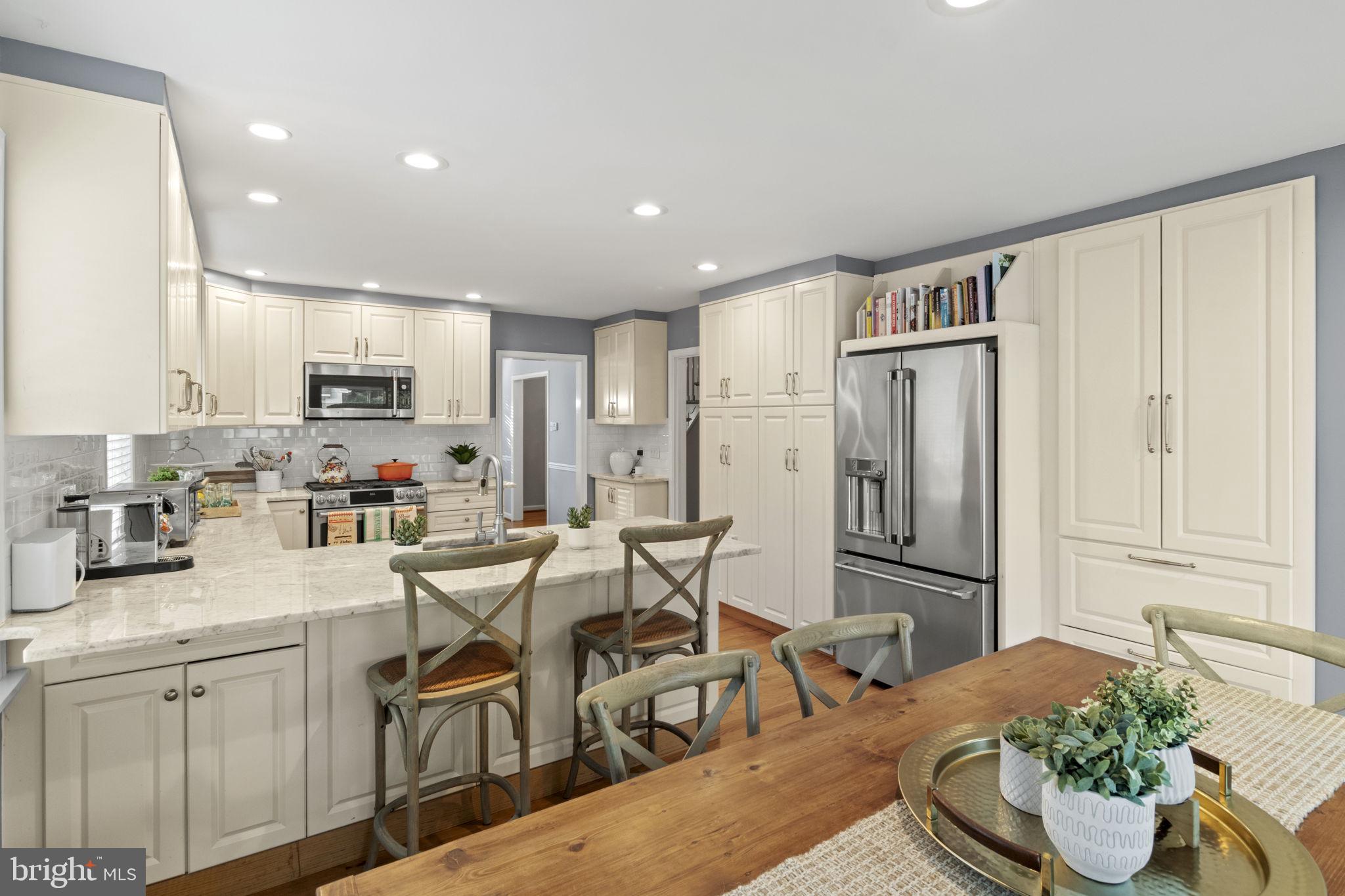 GLADWYNE - Residential