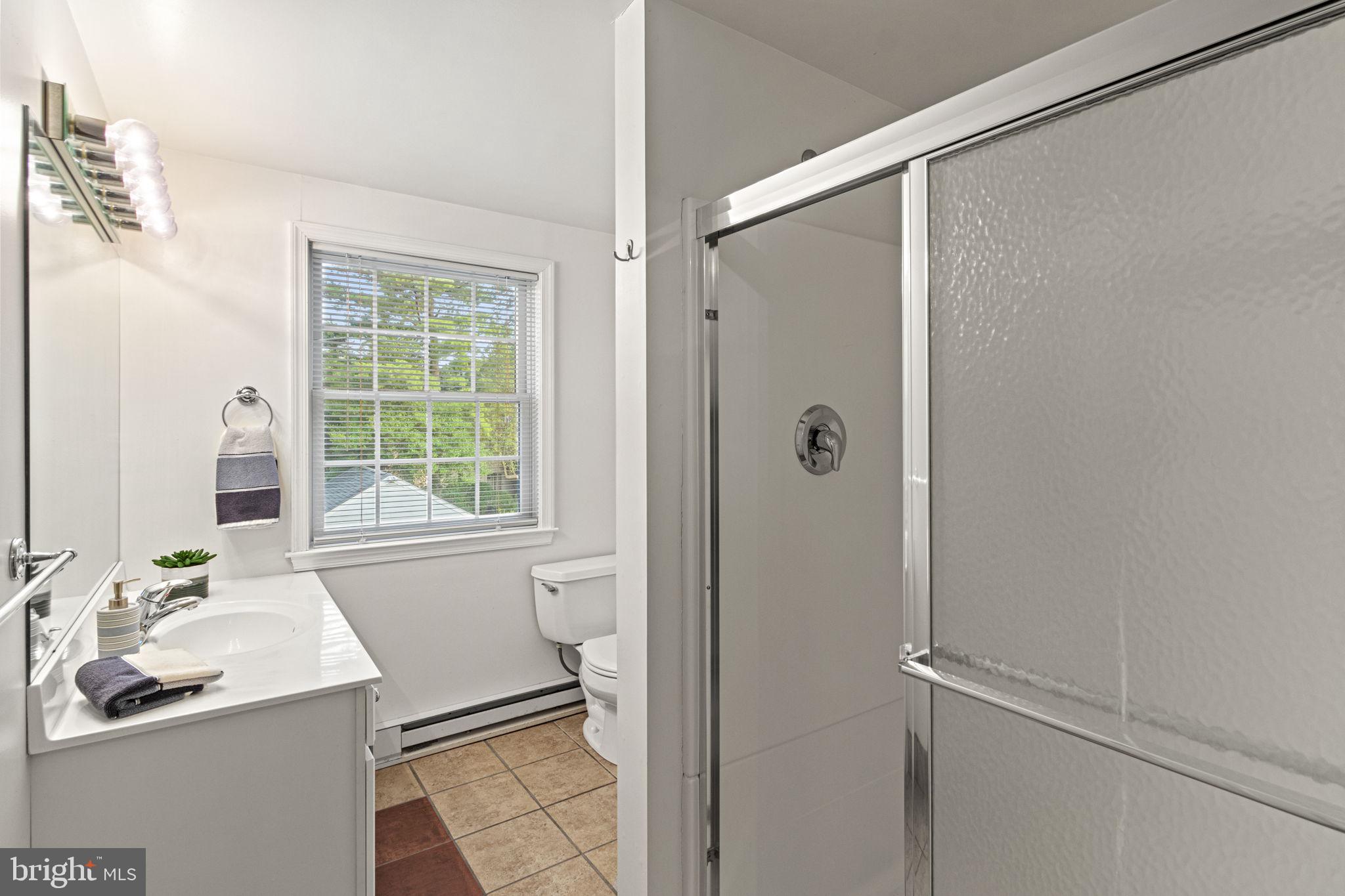 GLADWYNE - Residential