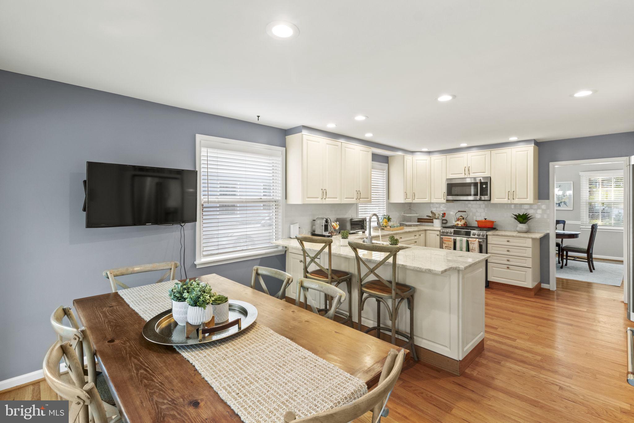 GLADWYNE - Residential