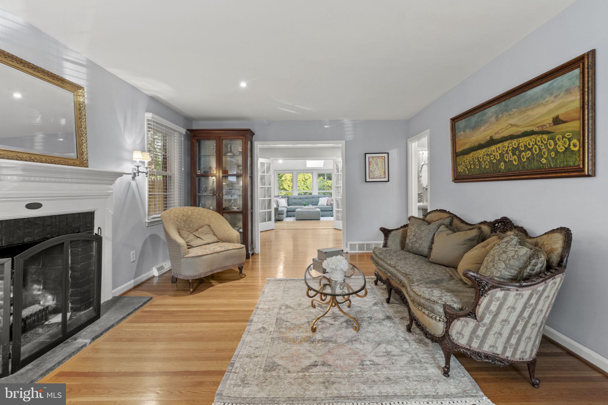 GLADWYNE - Residential