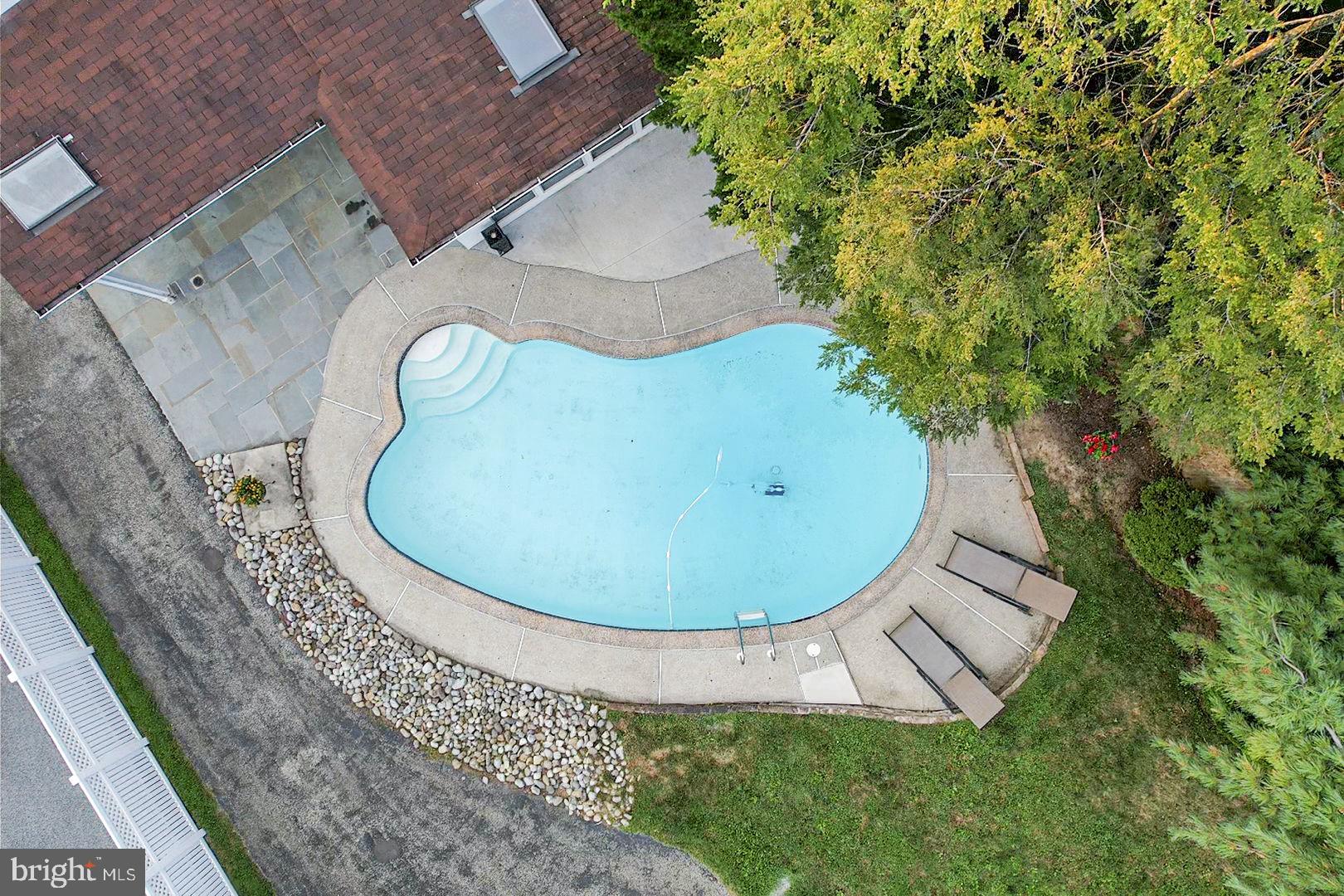 GLADWYNE - Residential