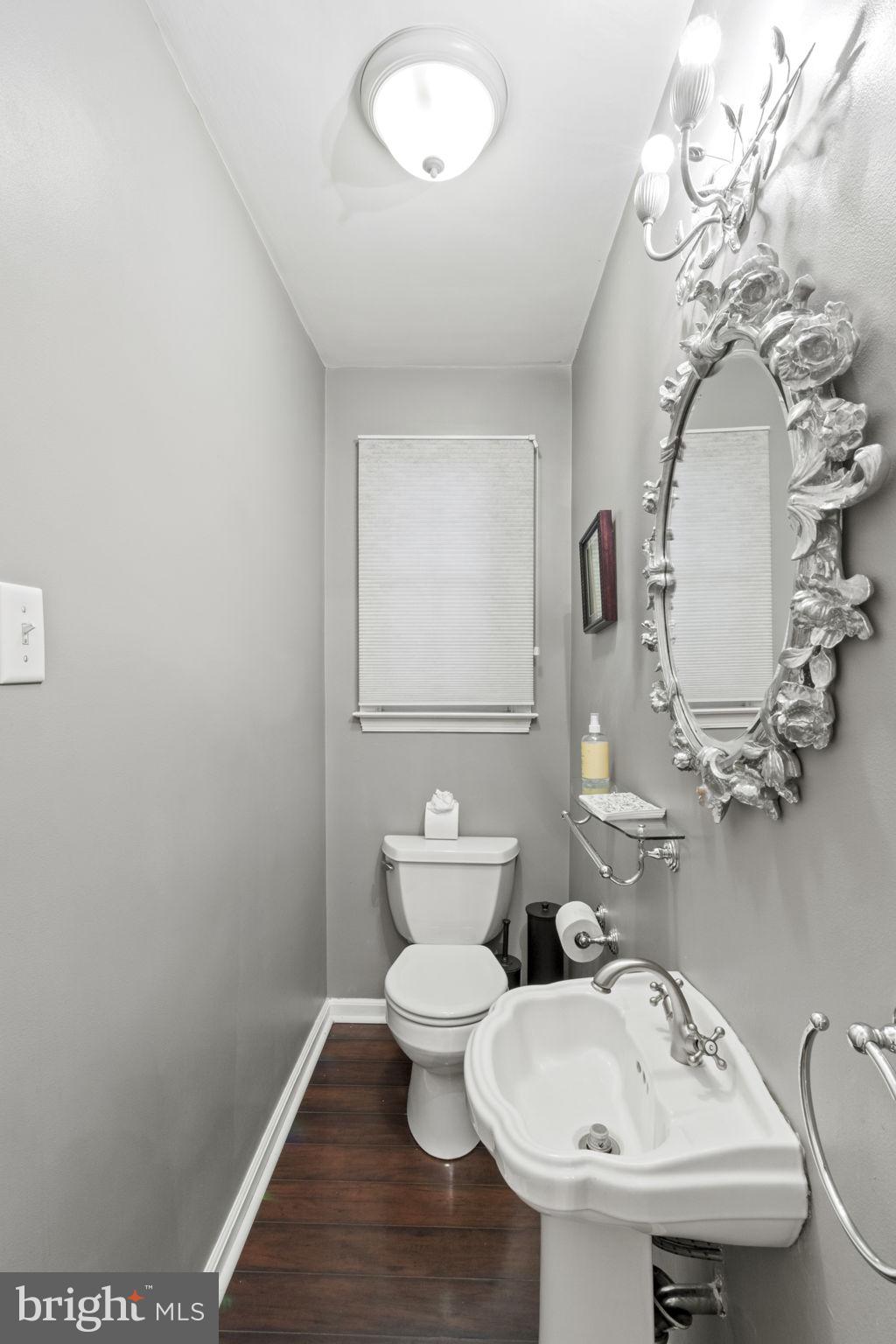 GLADWYNE - Residential