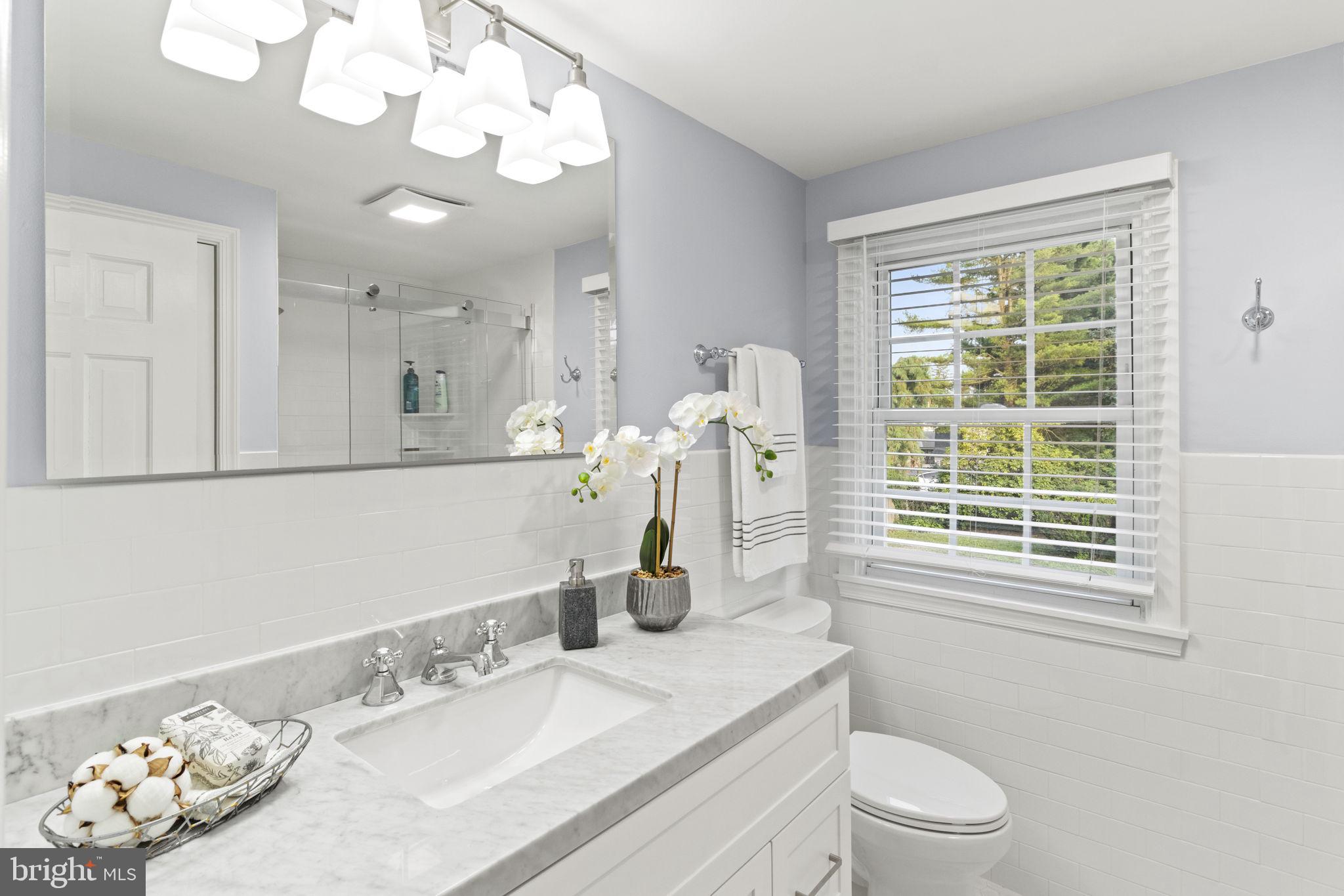 GLADWYNE - Residential