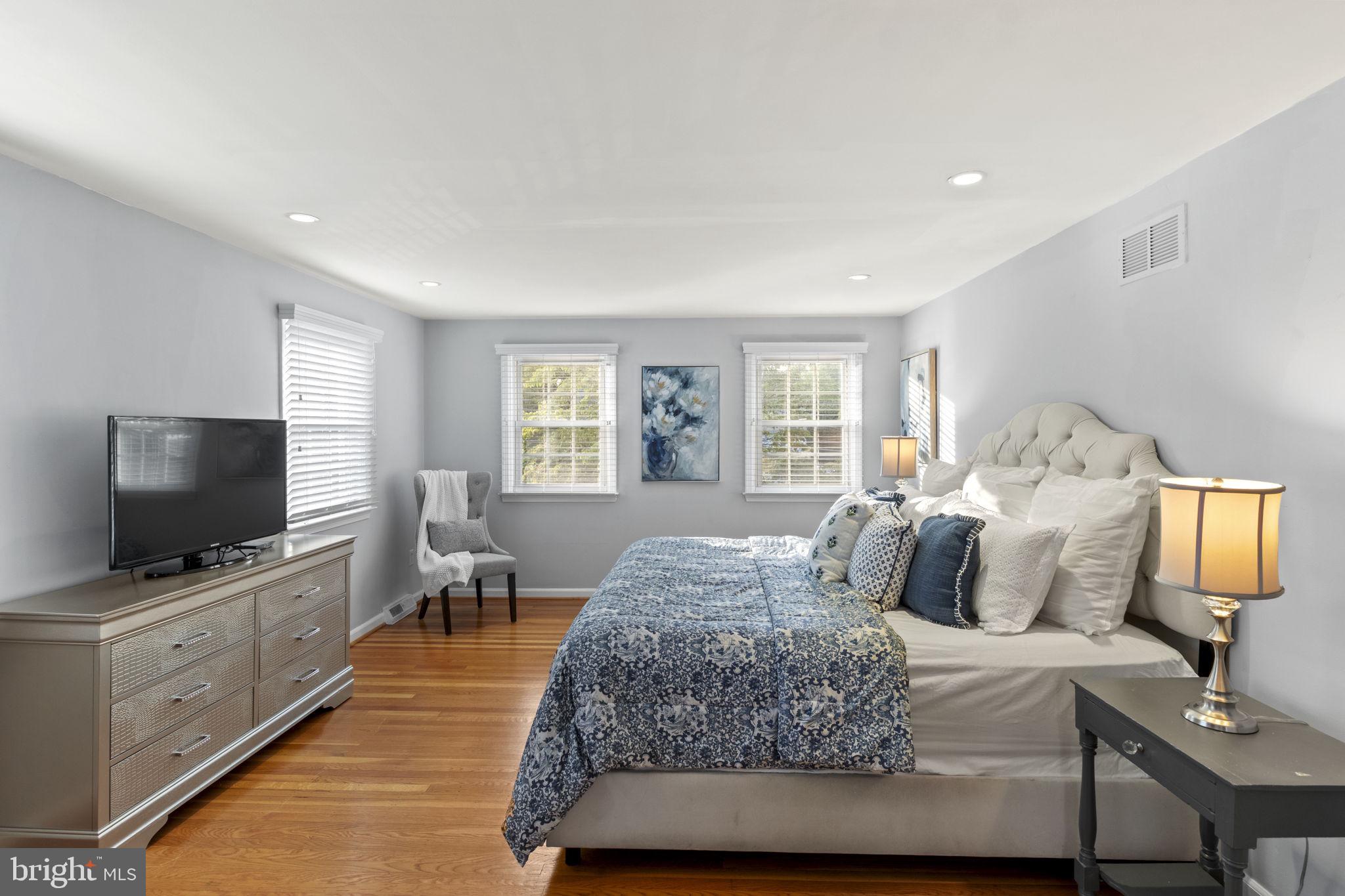 GLADWYNE - Residential