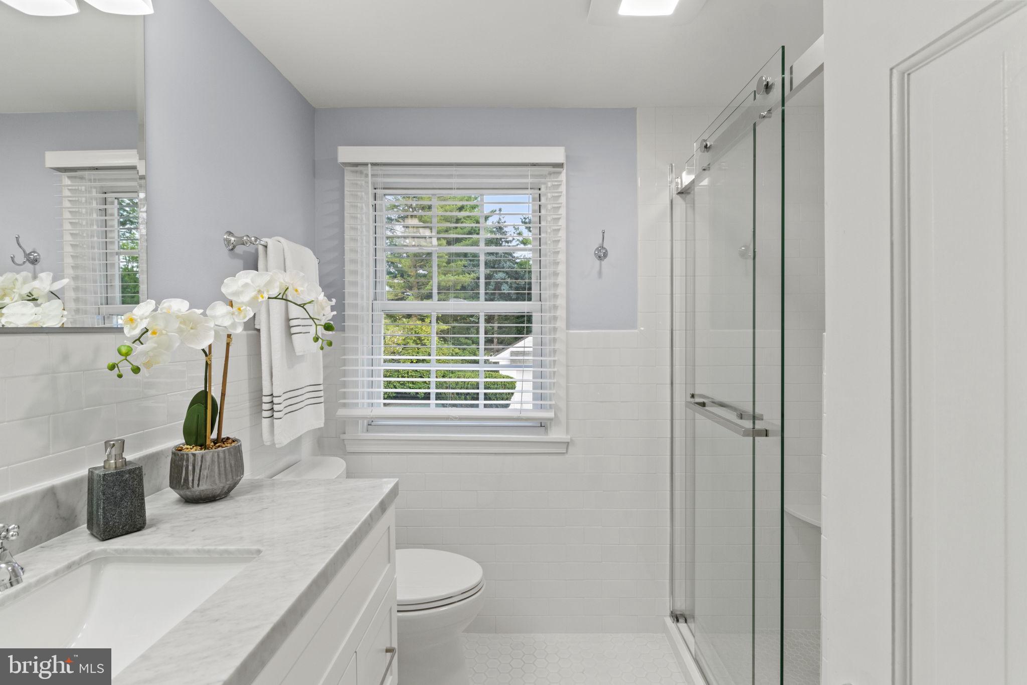 GLADWYNE - Residential