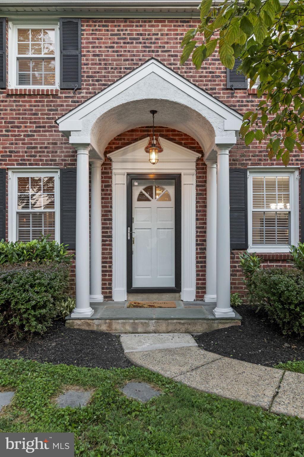 GLADWYNE - Residential