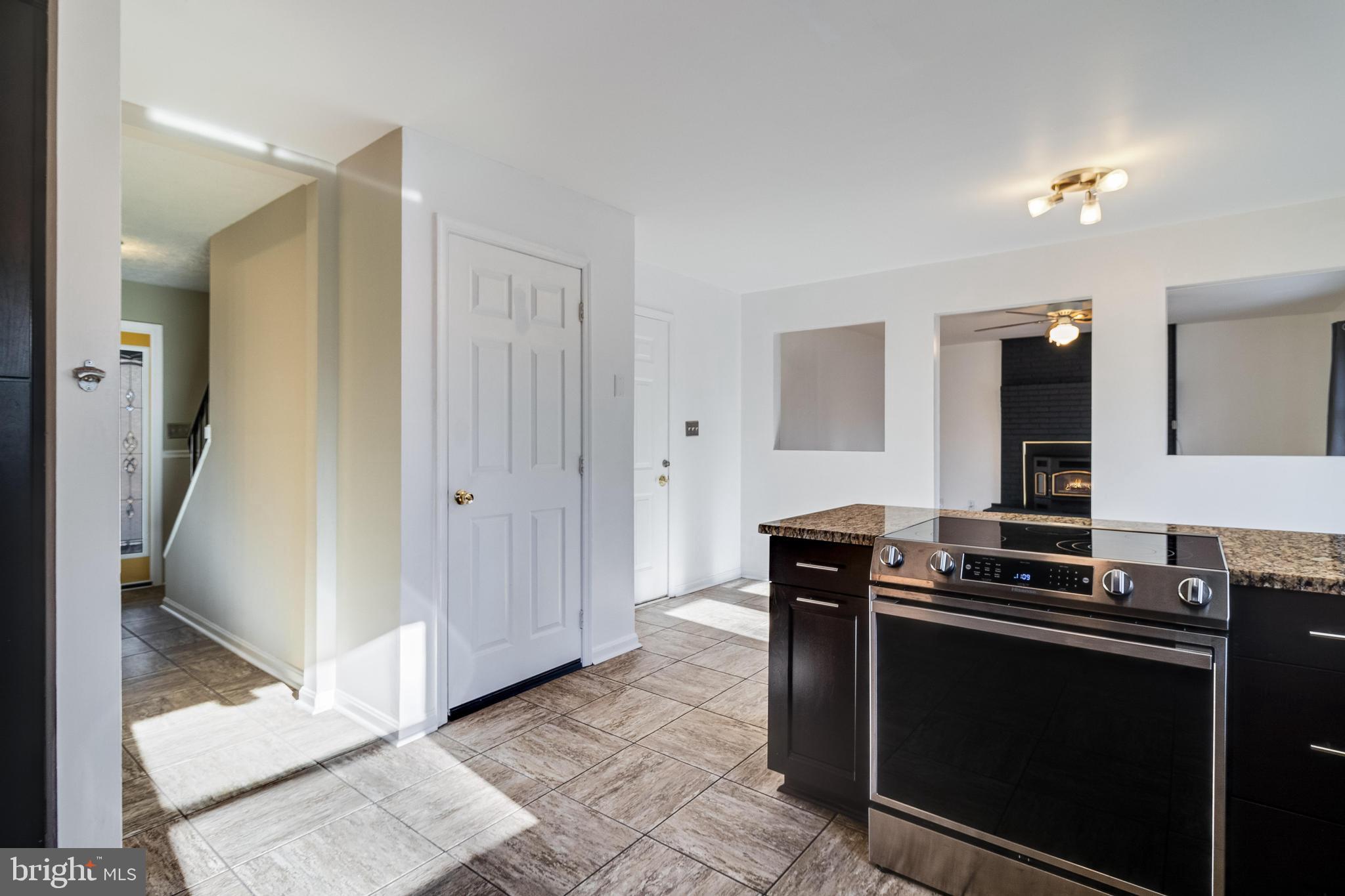 LONG BEACH - Residential