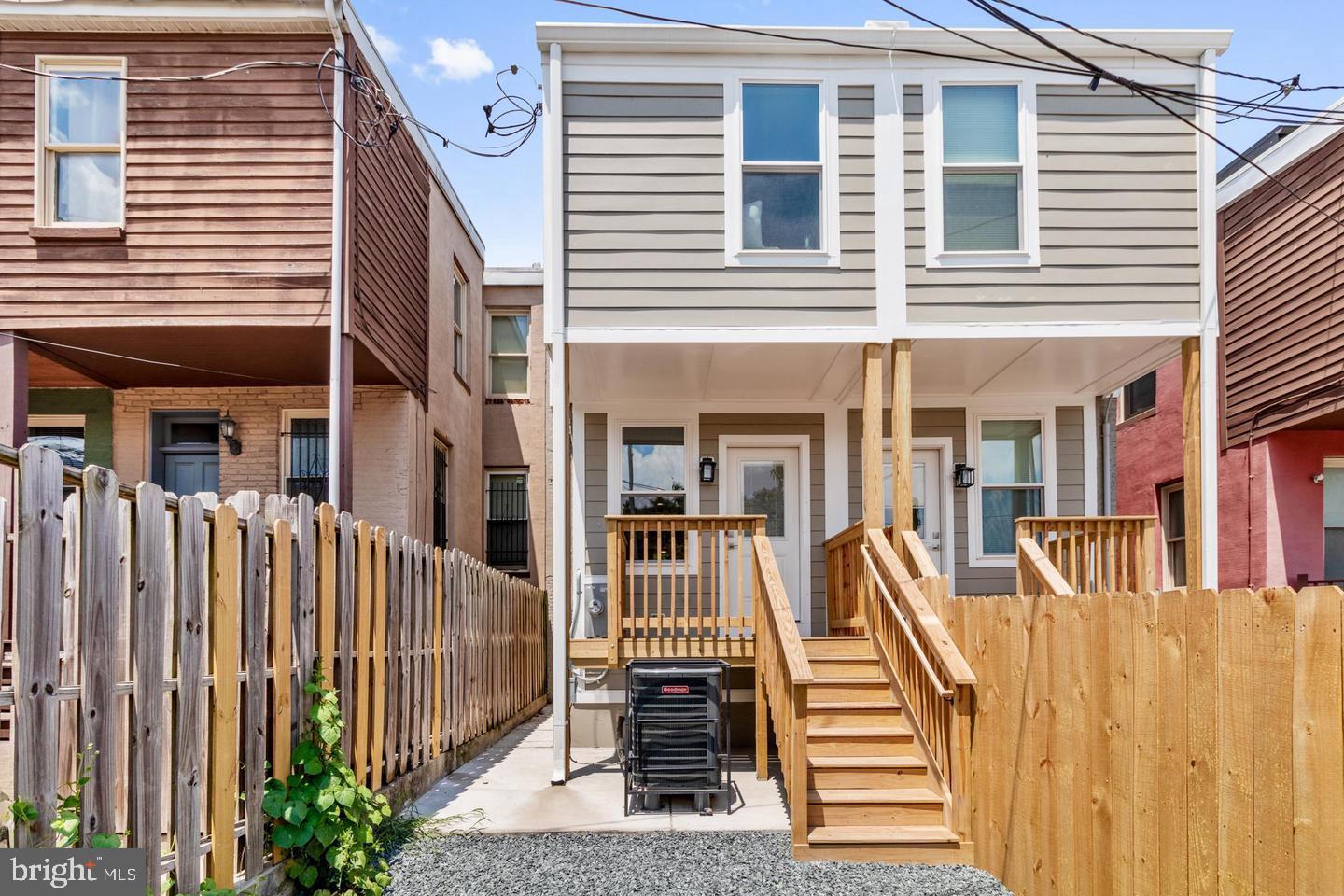 BROADWAY EAST - Residential