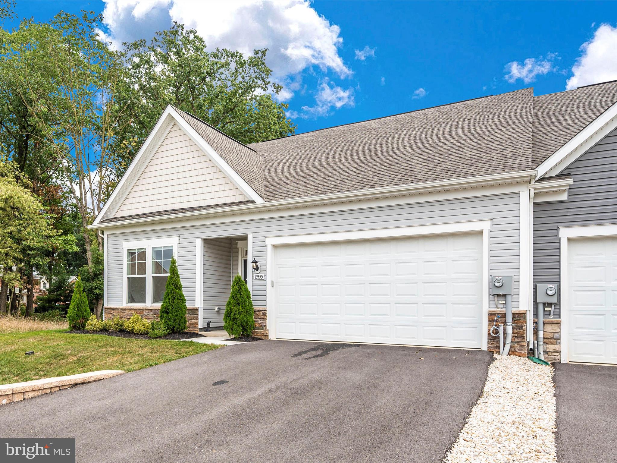 ROSEHILL MANOR - Residential