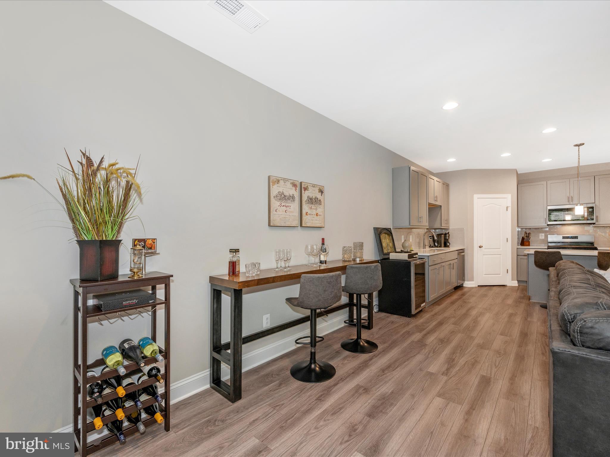 ROSEHILL MANOR - Residential