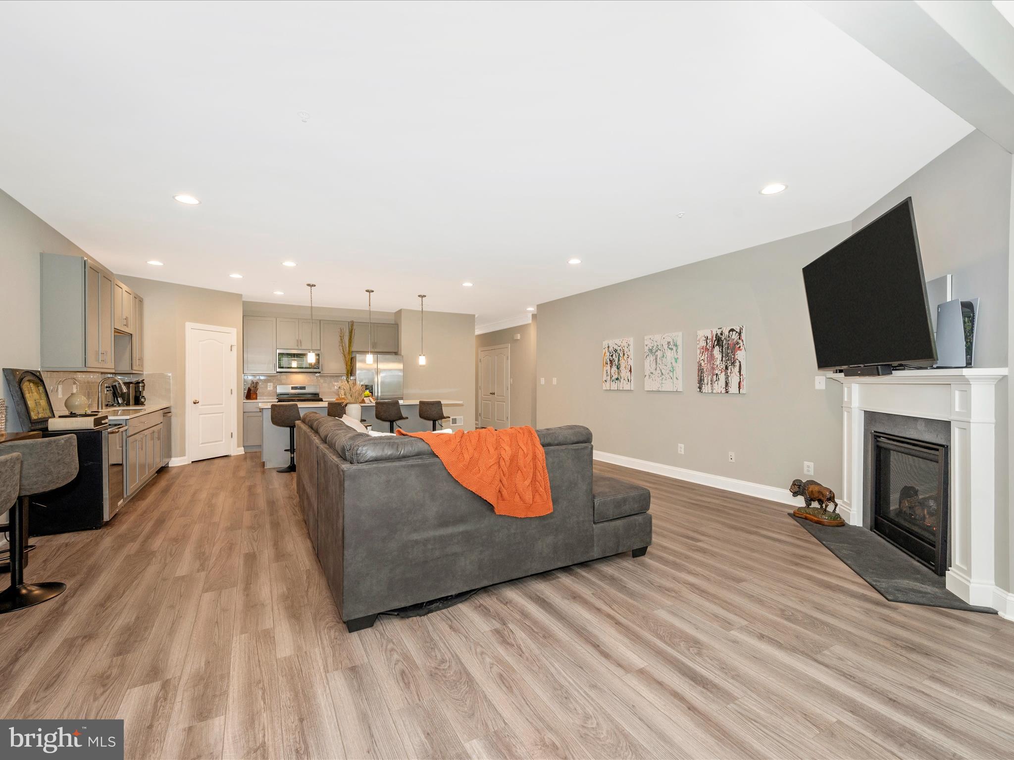 ROSEHILL MANOR - Residential