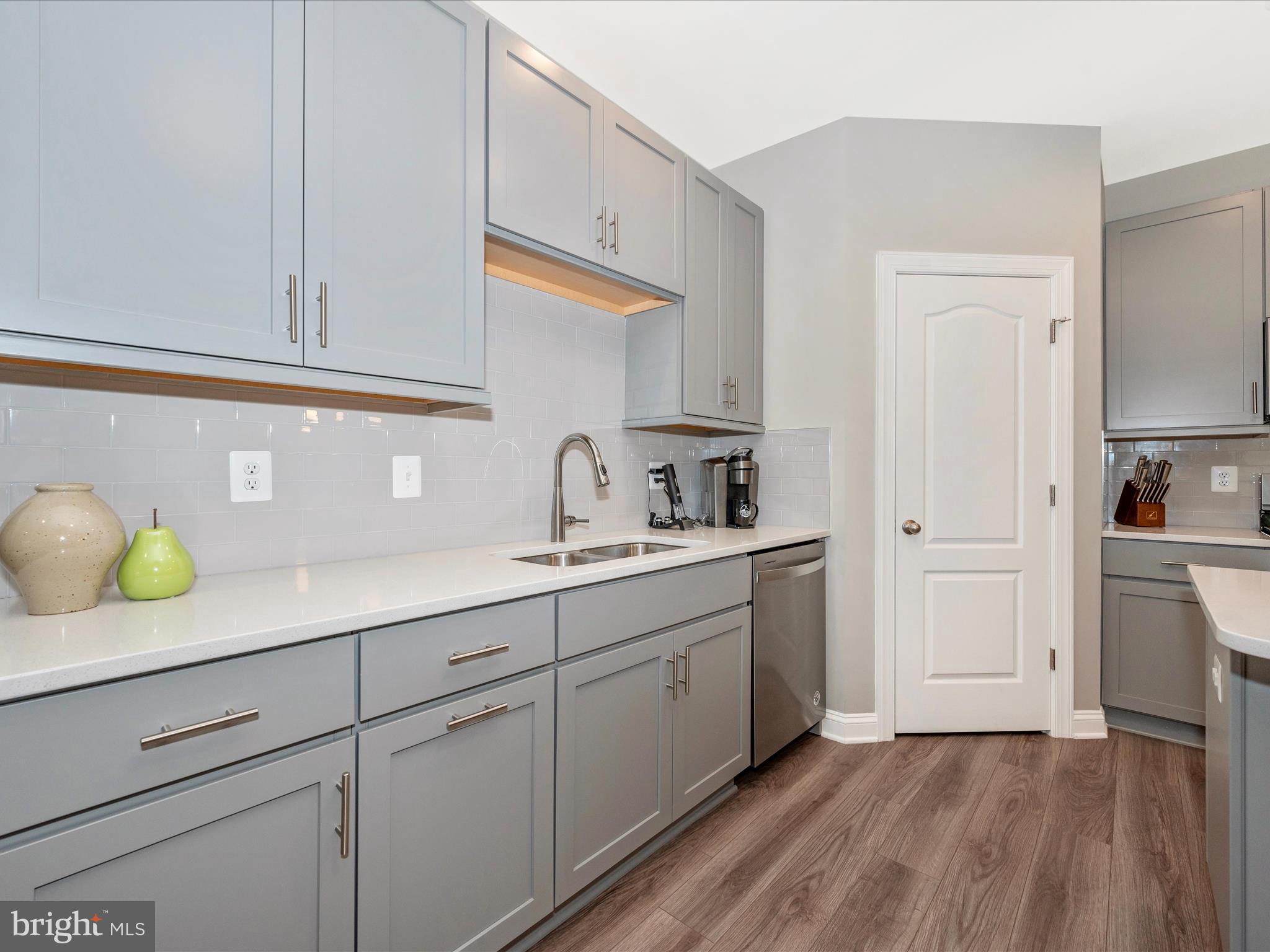 ROSEHILL MANOR - Residential