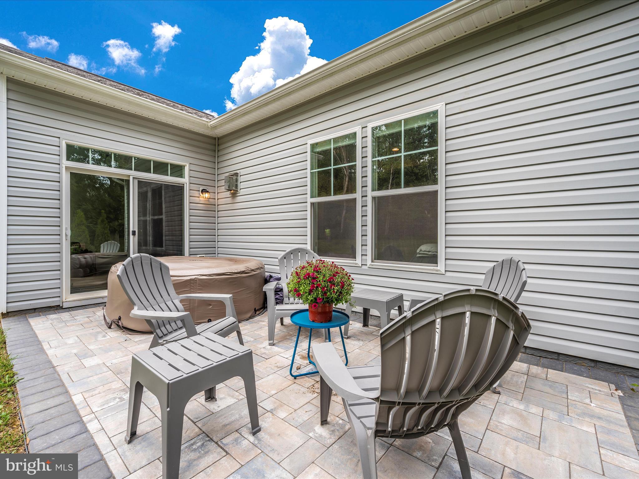 ROSEHILL MANOR - Residential