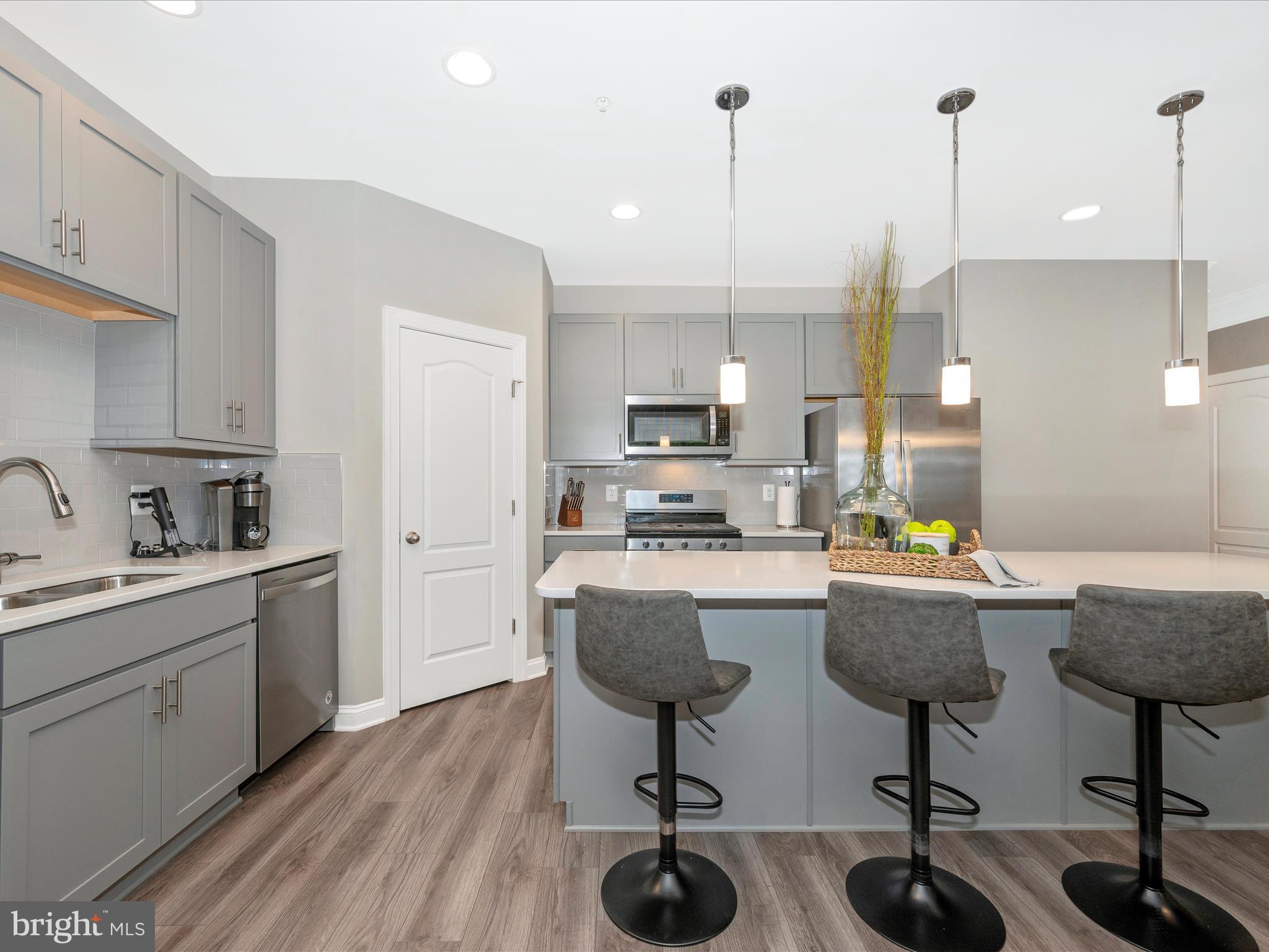 ROSEHILL MANOR - Residential