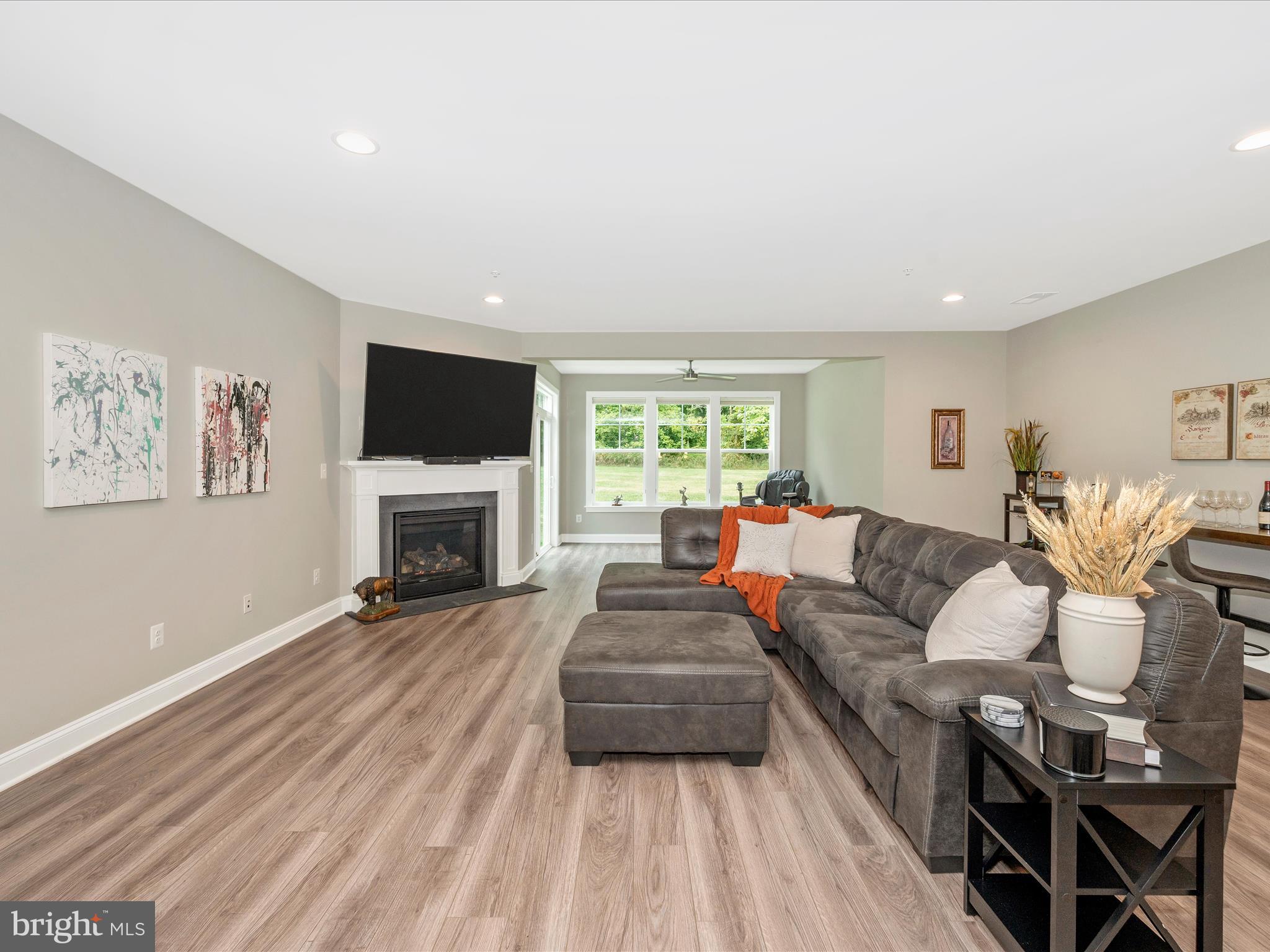 ROSEHILL MANOR - Residential