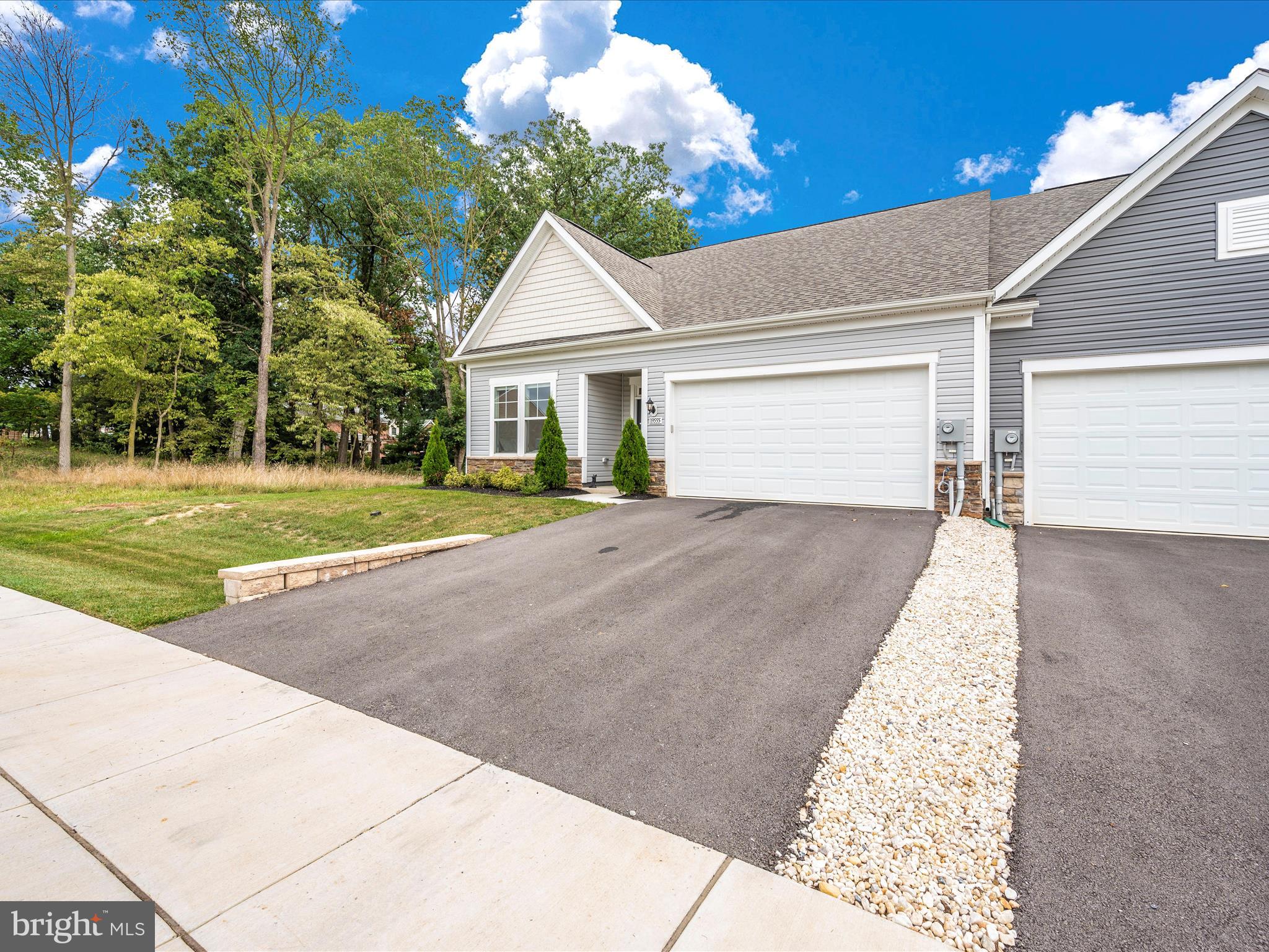 ROSEHILL MANOR - Residential