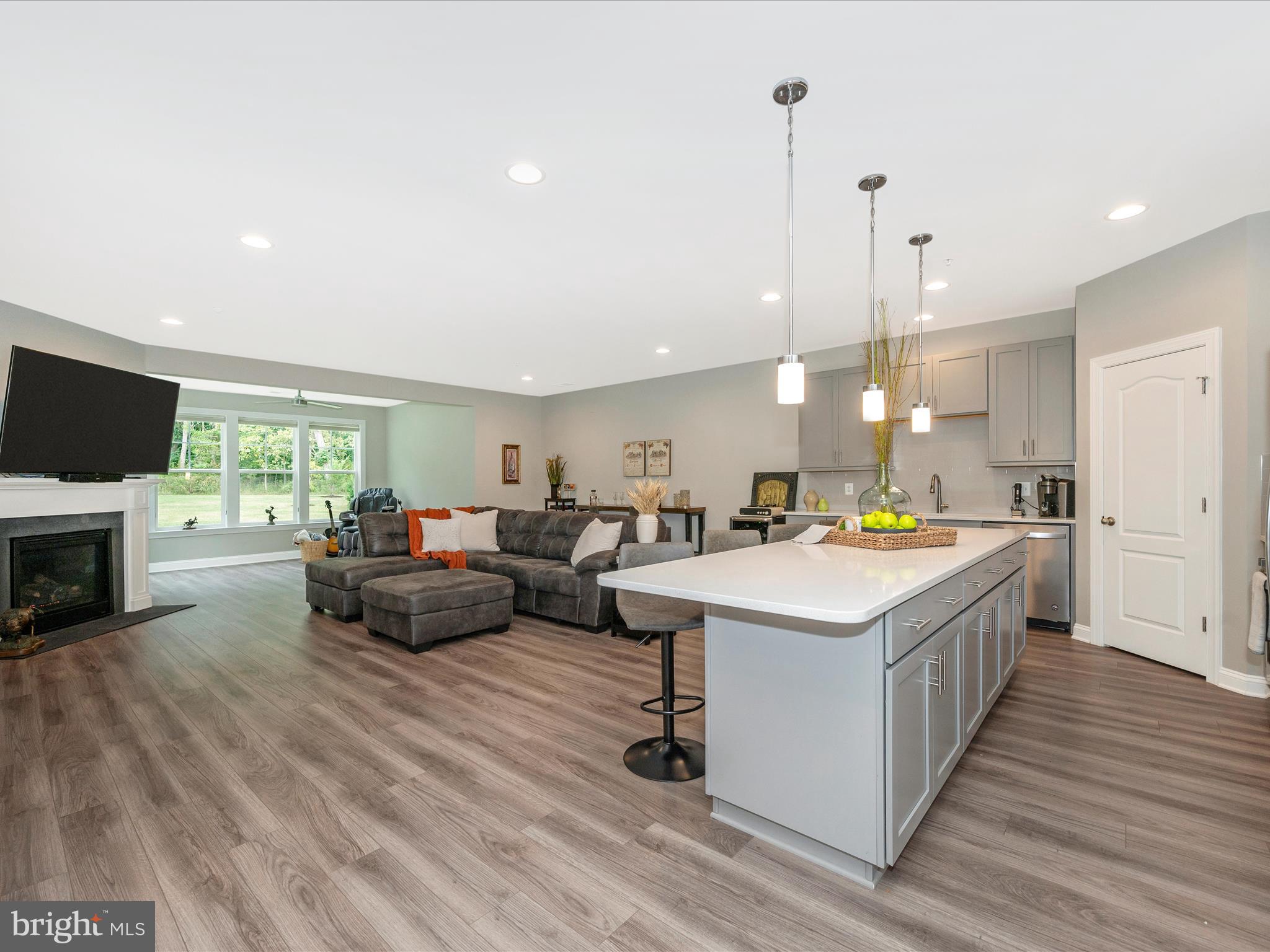 ROSEHILL MANOR - Residential