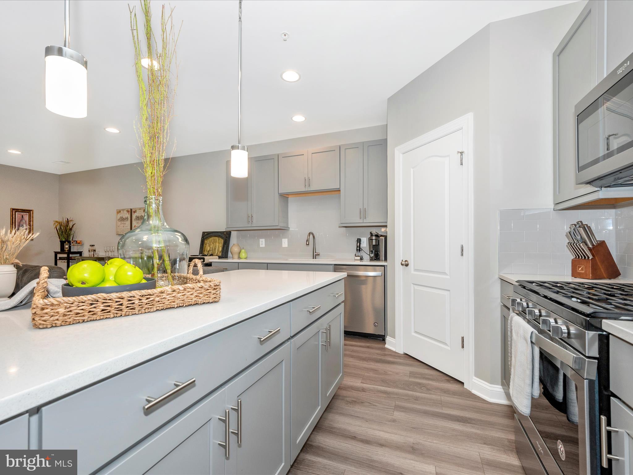 ROSEHILL MANOR - Residential