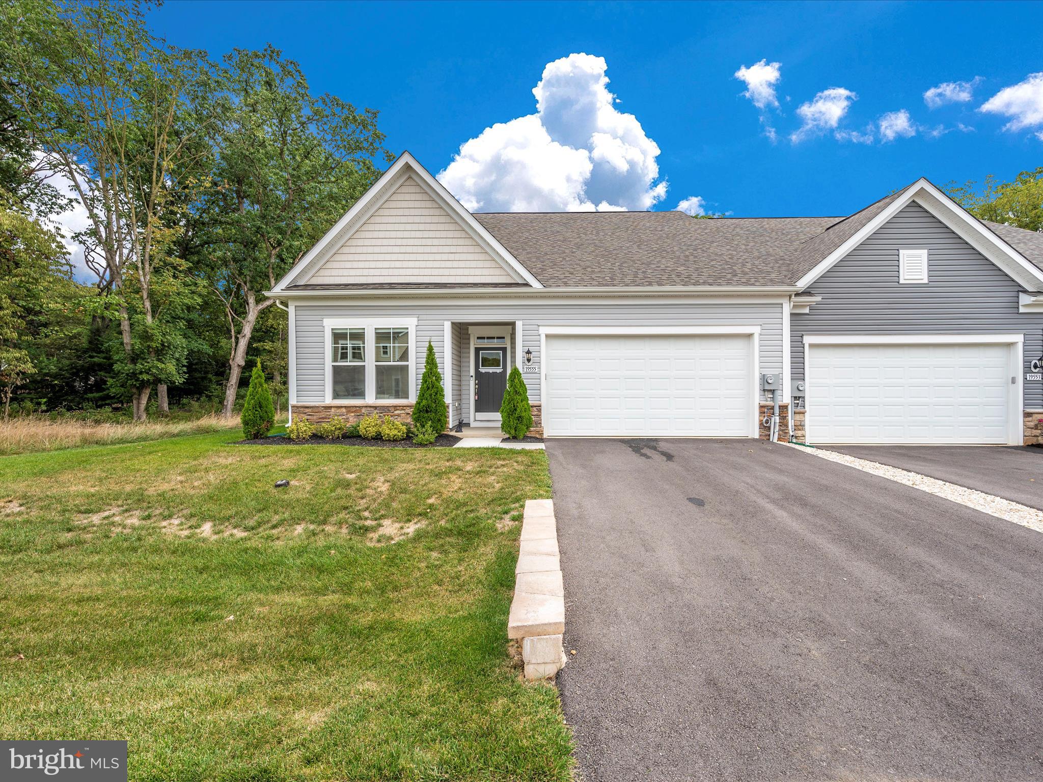 ROSEHILL MANOR - Residential