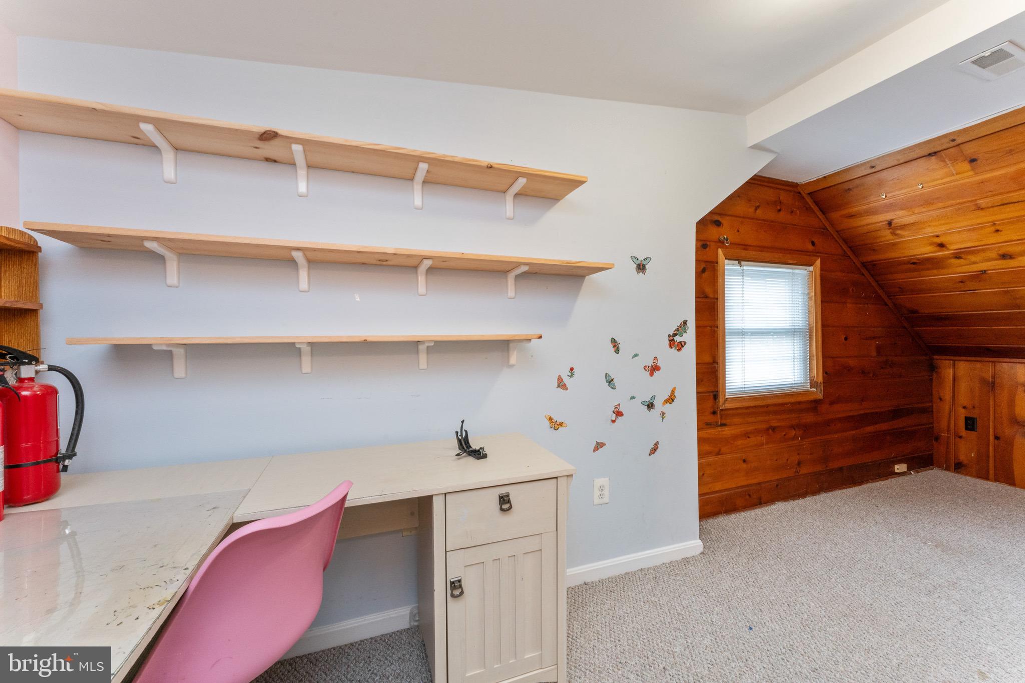 FOREST ESTATES - Residential Lease