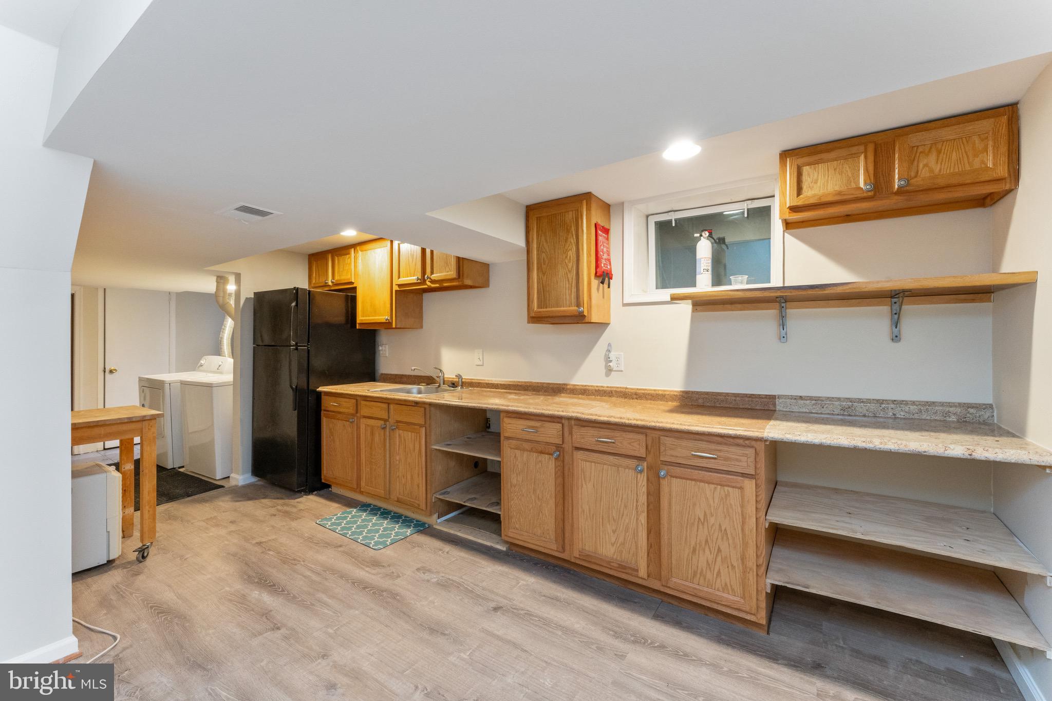 FOREST ESTATES - Residential Lease