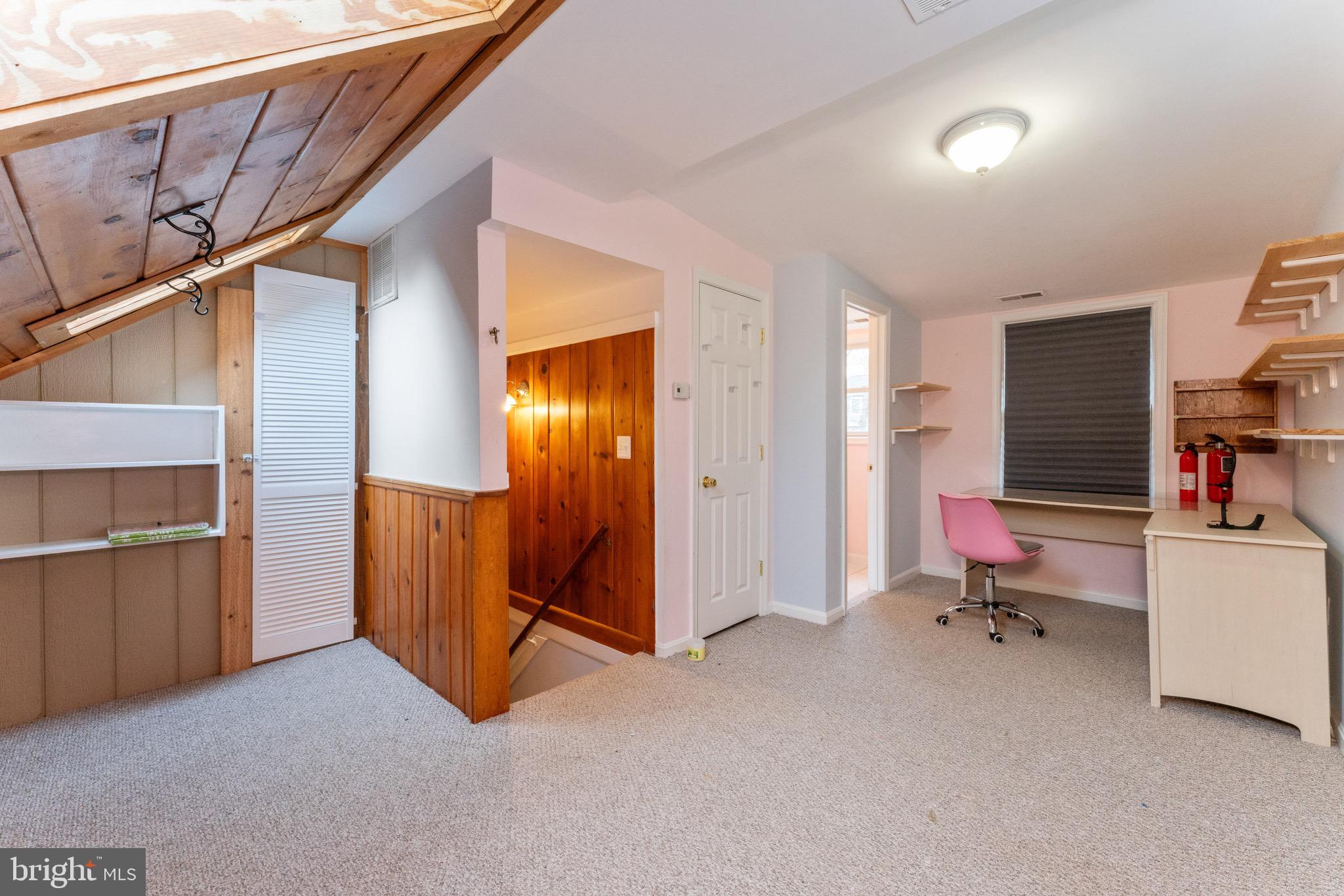 FOREST ESTATES - Residential Lease