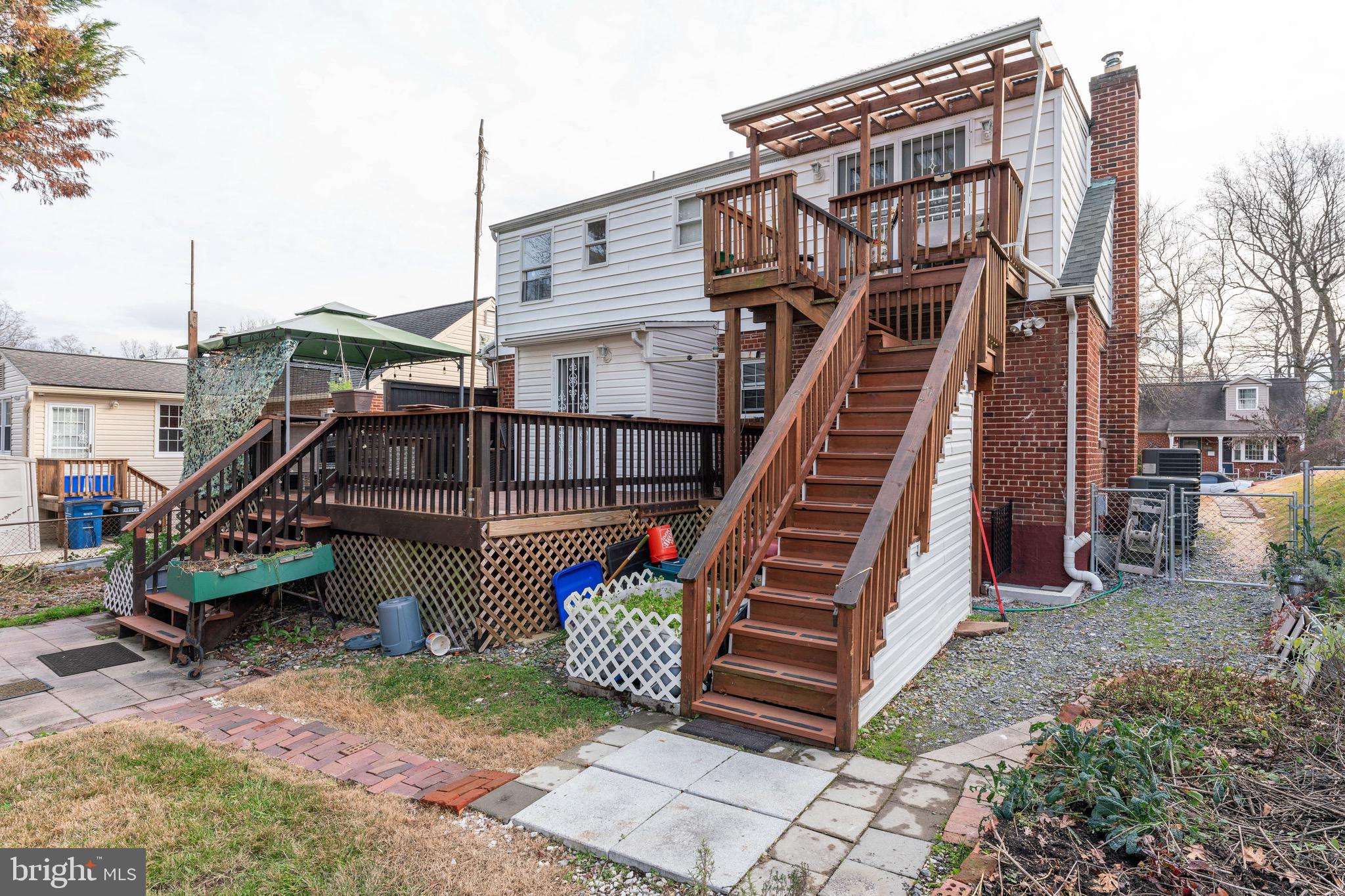 FOREST ESTATES - Residential Lease