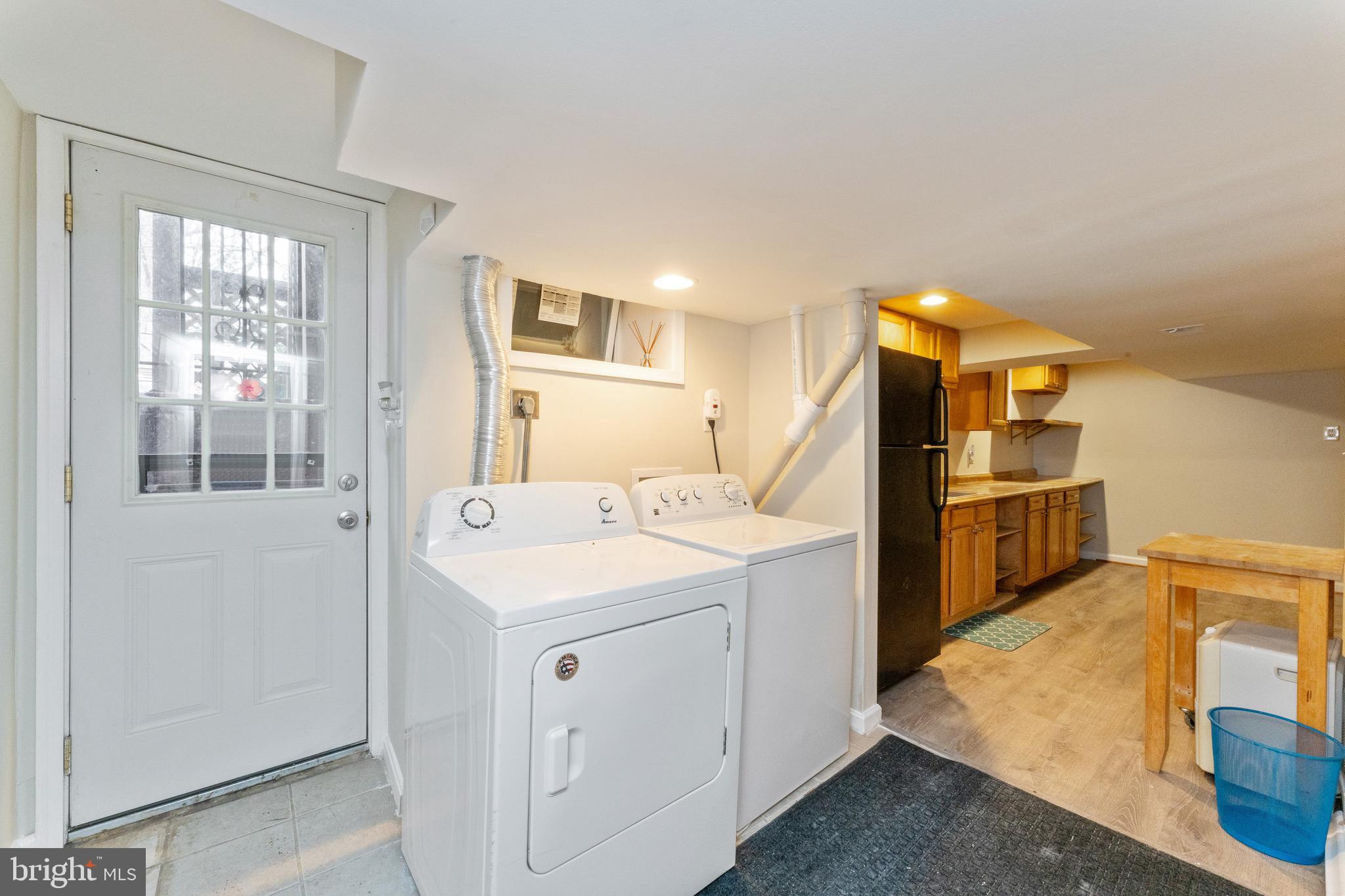 FOREST ESTATES - Residential Lease