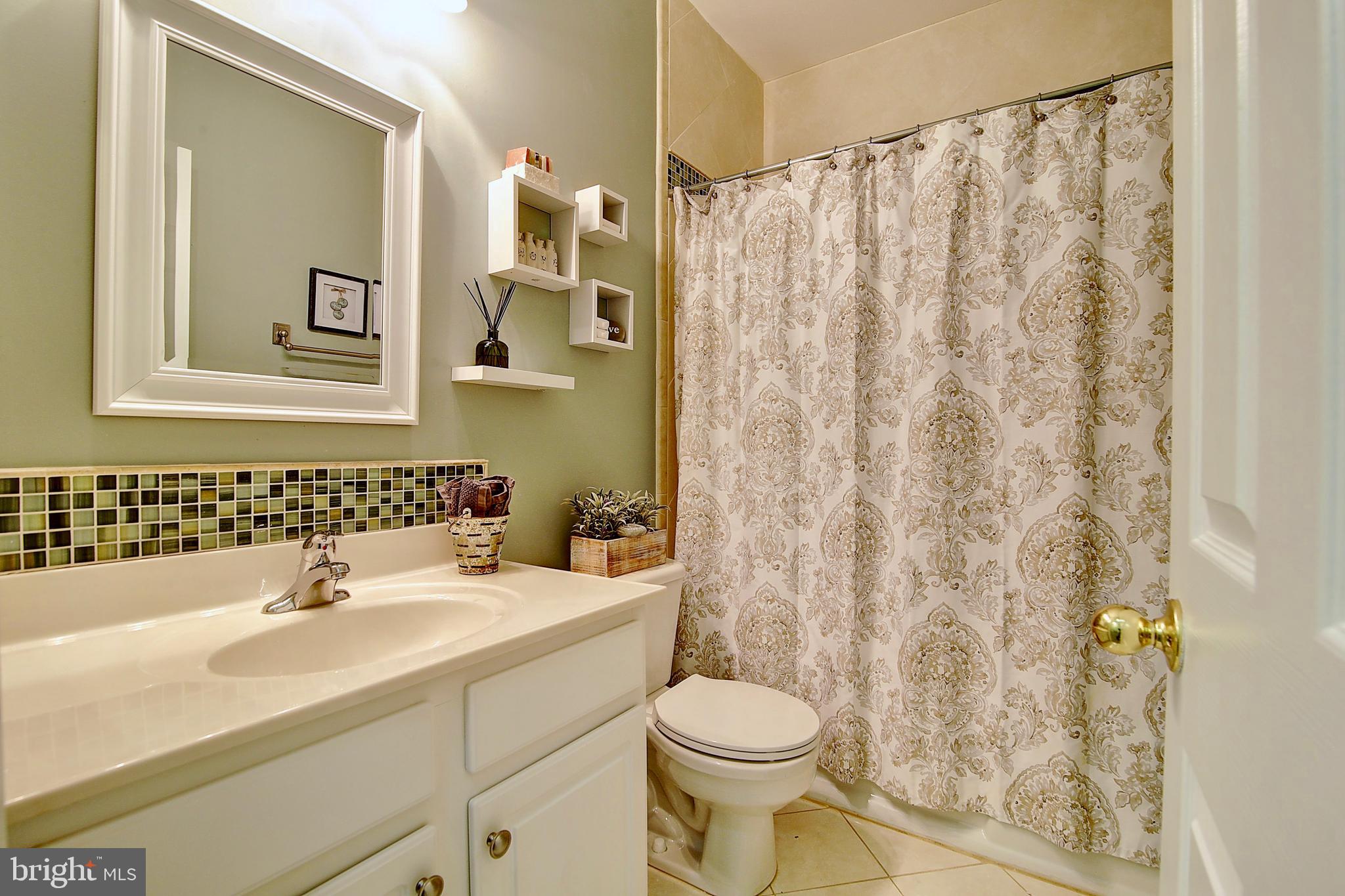 PARKSIDE AT ASHBURN - Residential Lease