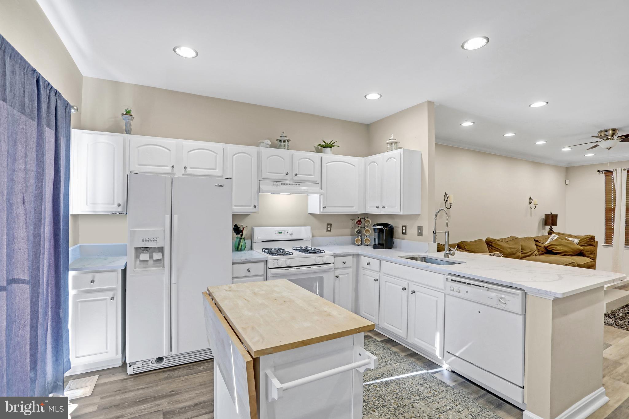 PARKSIDE AT ASHBURN - Residential Lease