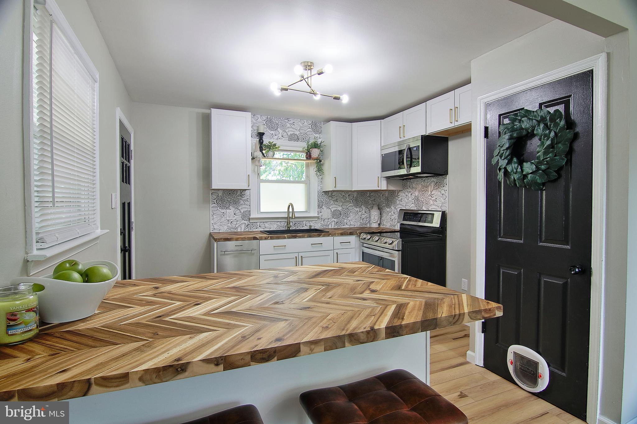 1291 SHELBOURNE ROAD