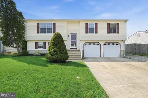 Homes For Sale - 24 W Country Lane<br/> New Castle County, NEWARK, DE 19702