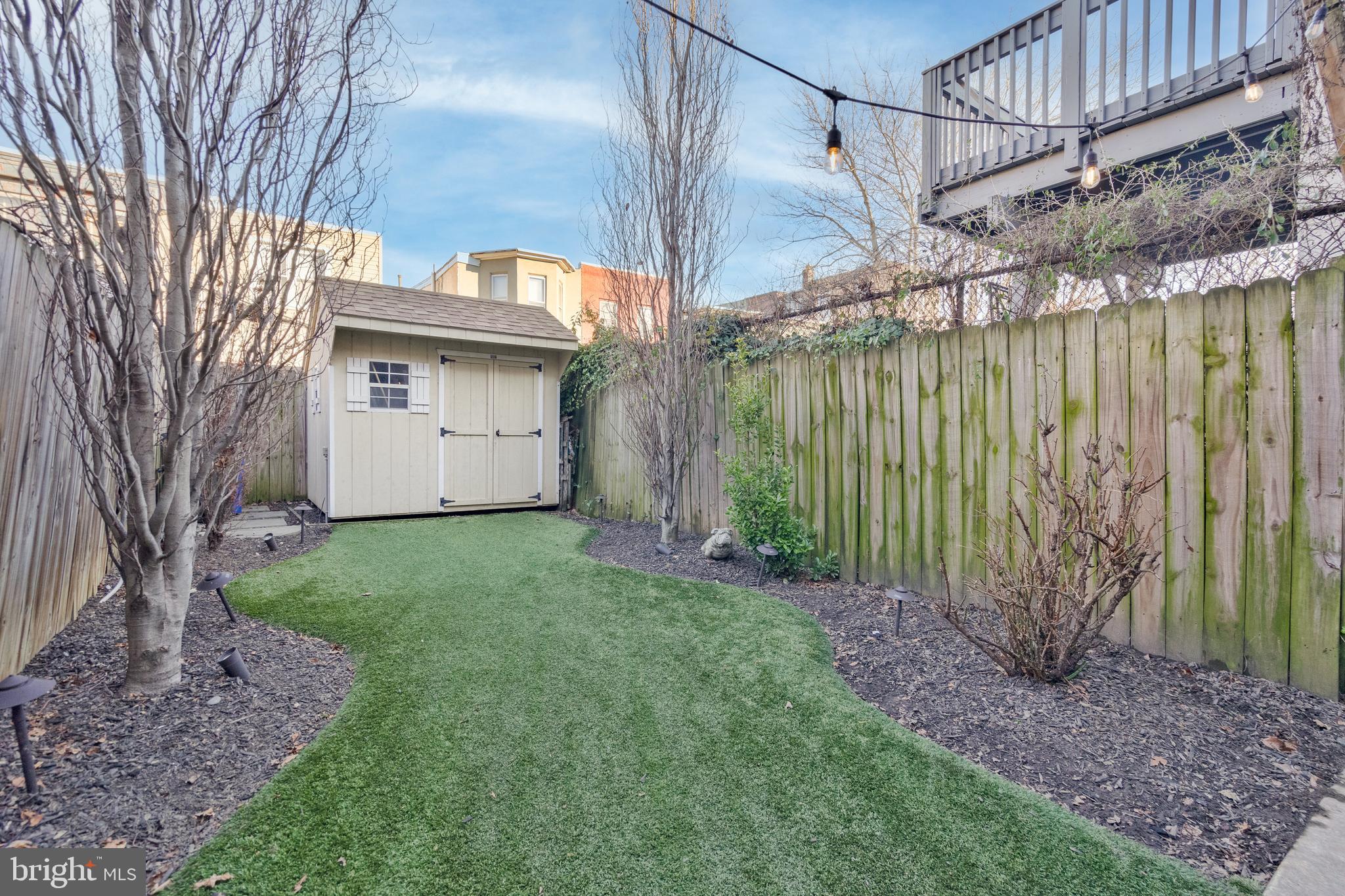 POINT BREEZE - Residential