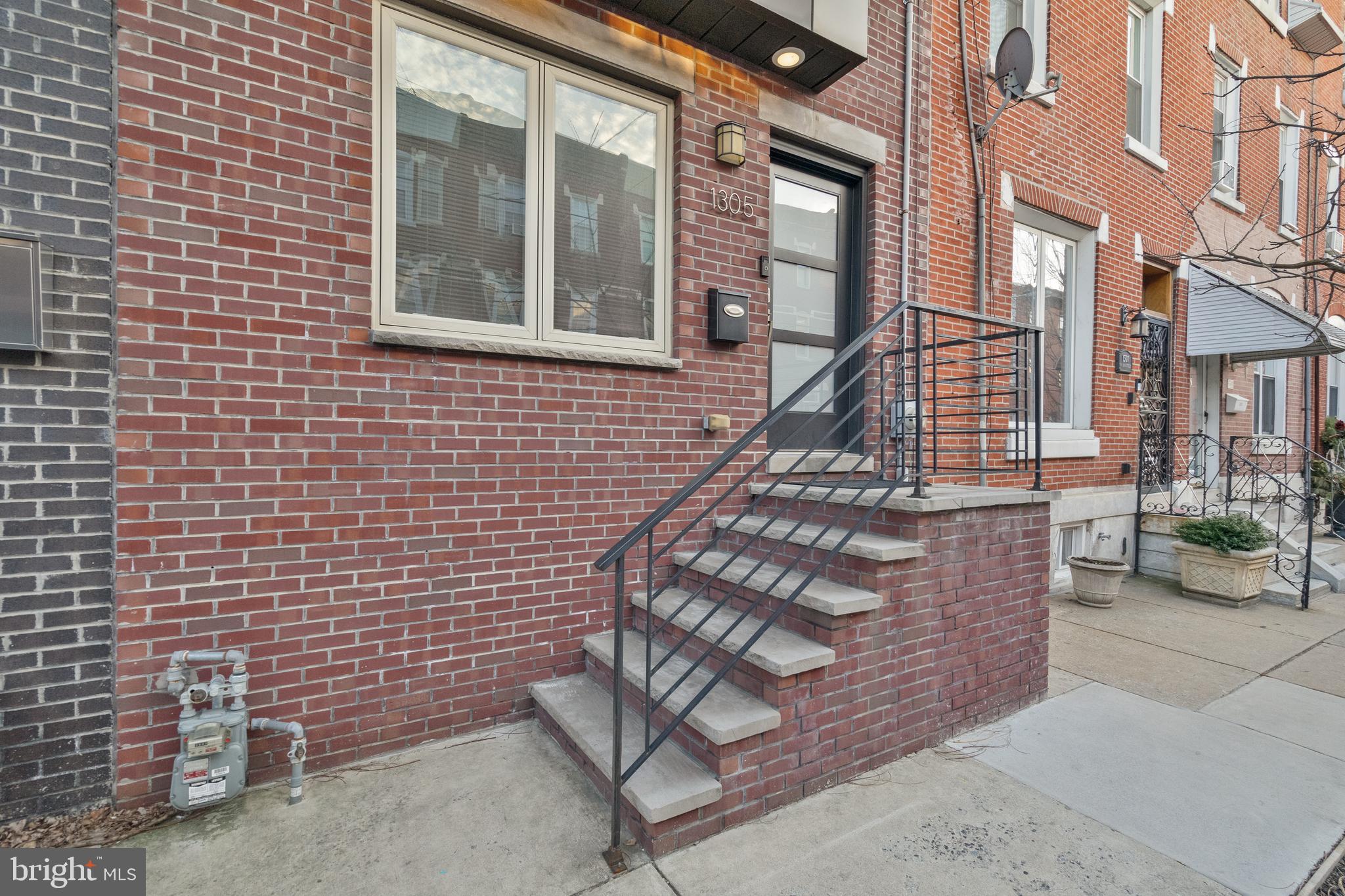 POINT BREEZE - Residential