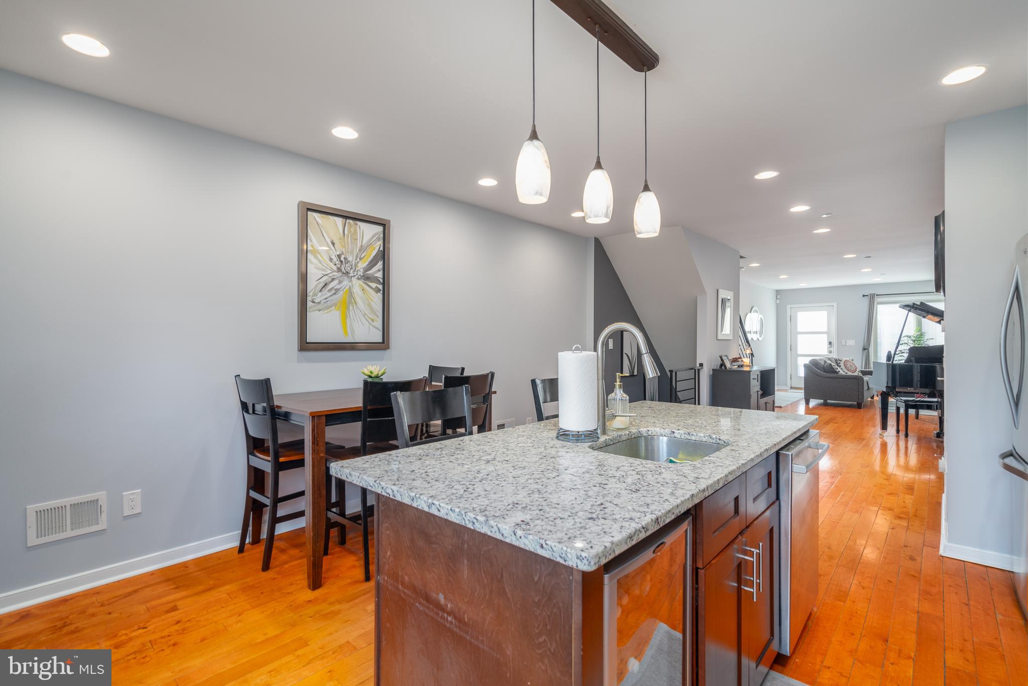 POINT BREEZE - Residential