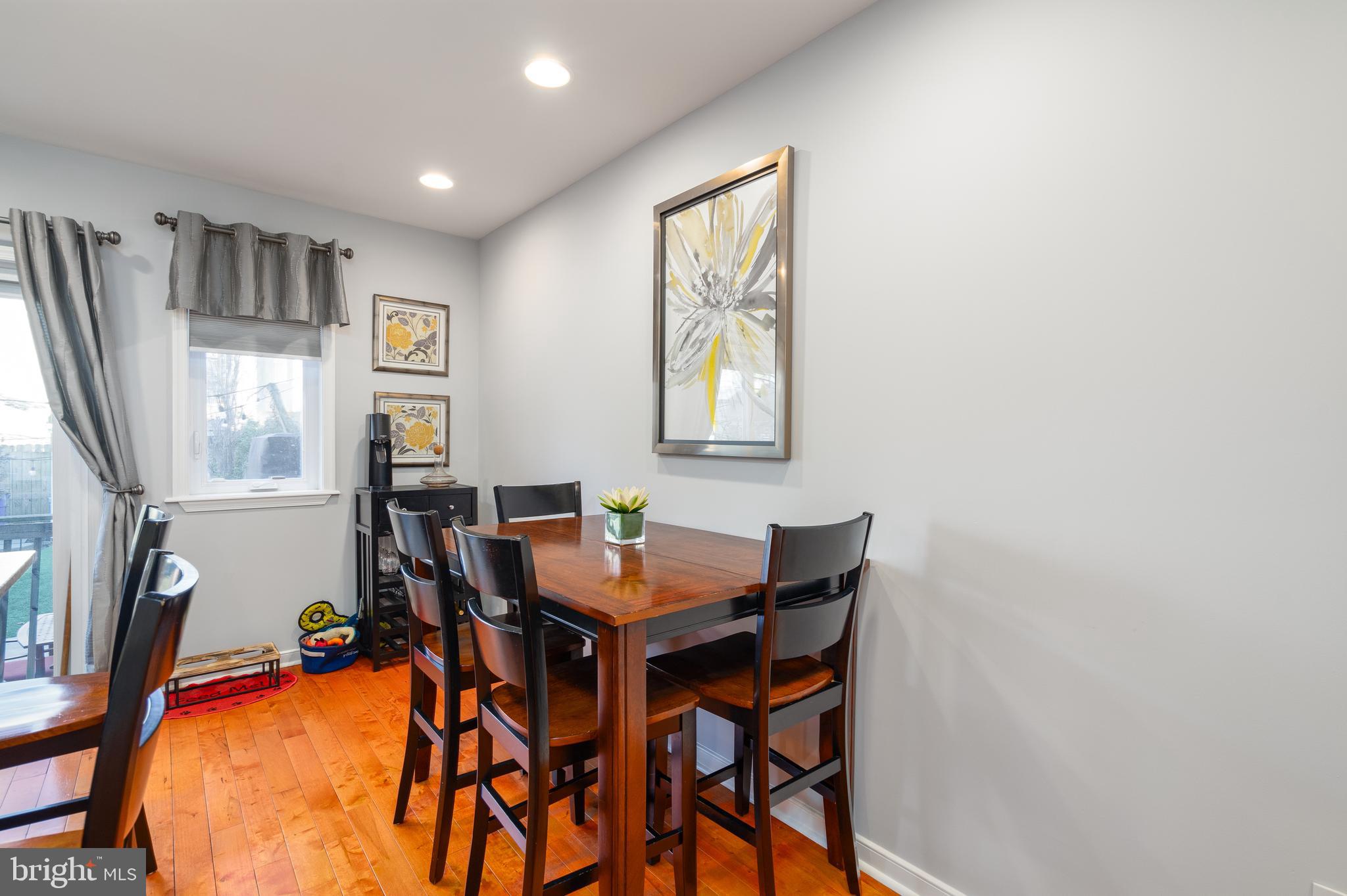 POINT BREEZE - Residential