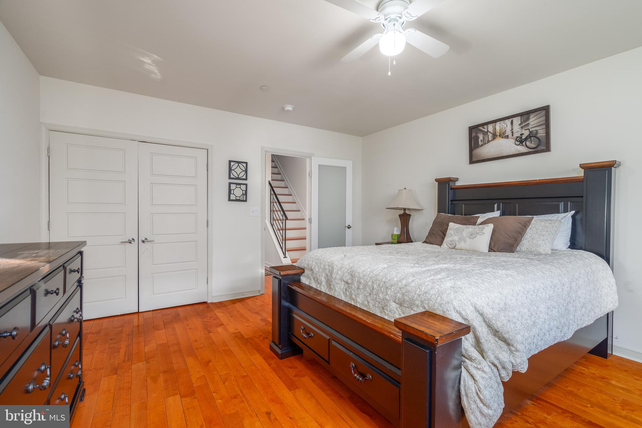 POINT BREEZE - Residential