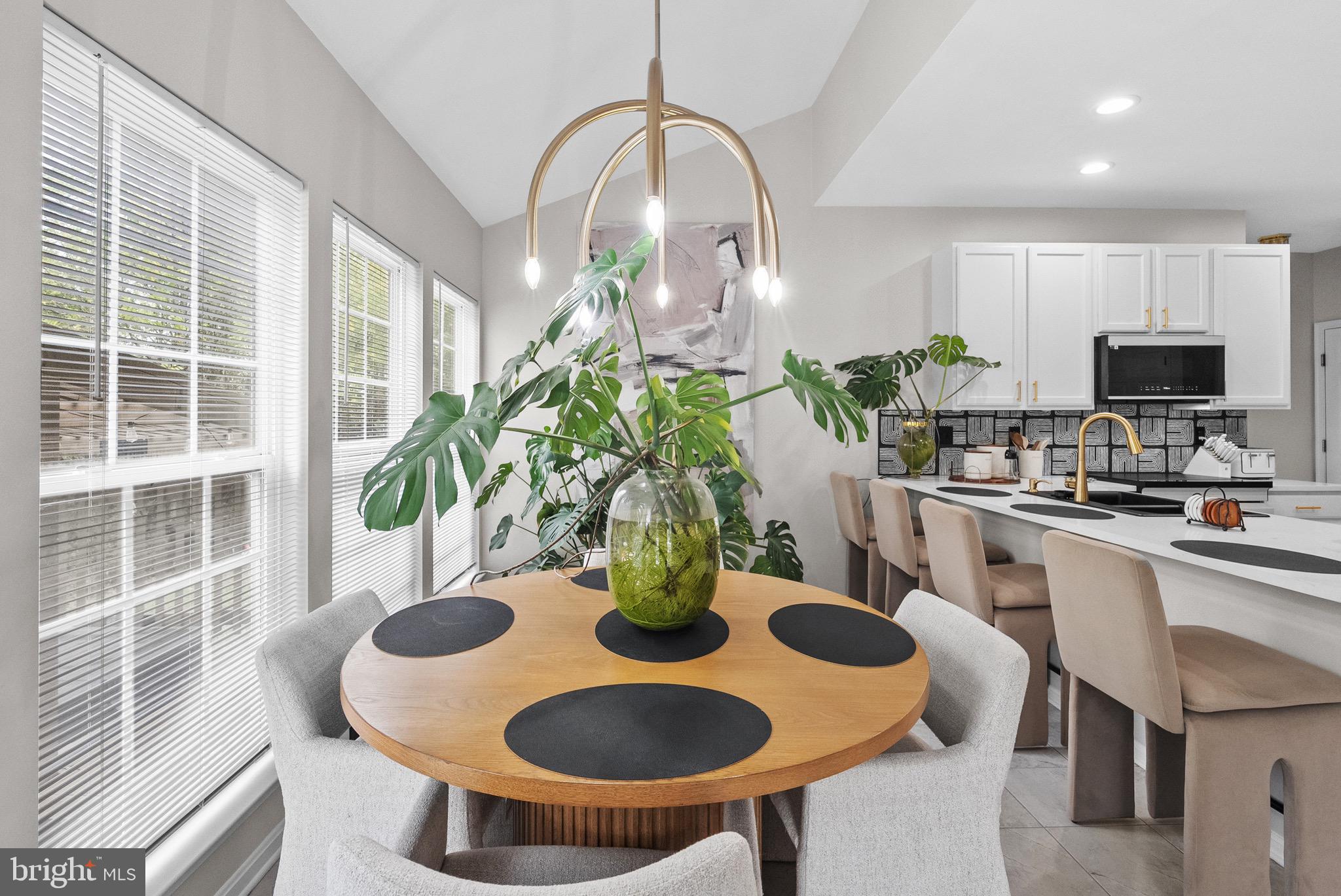 HUNTER CREEK - Residential