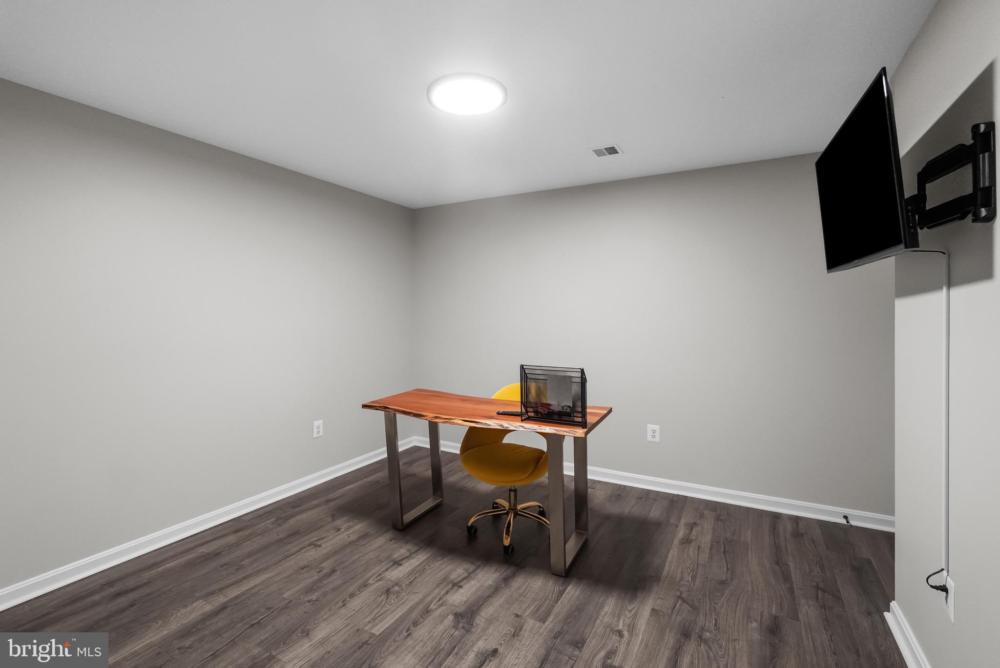 HUNTER CREEK - Residential