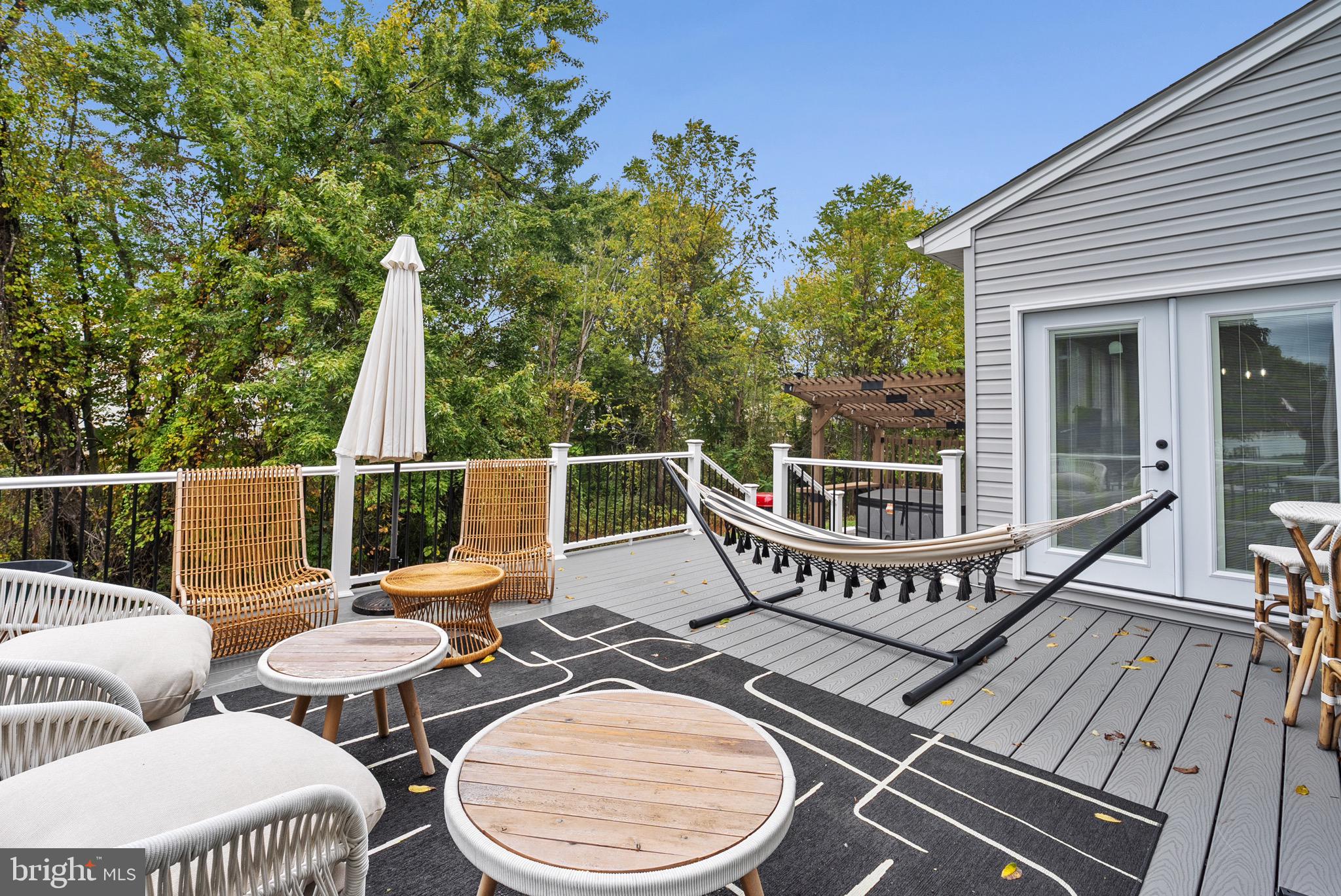 HUNTER CREEK - Residential