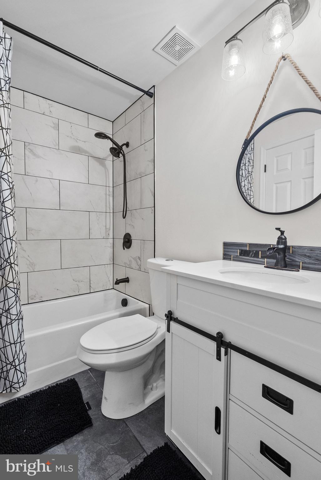 HUNTER CREEK - Residential