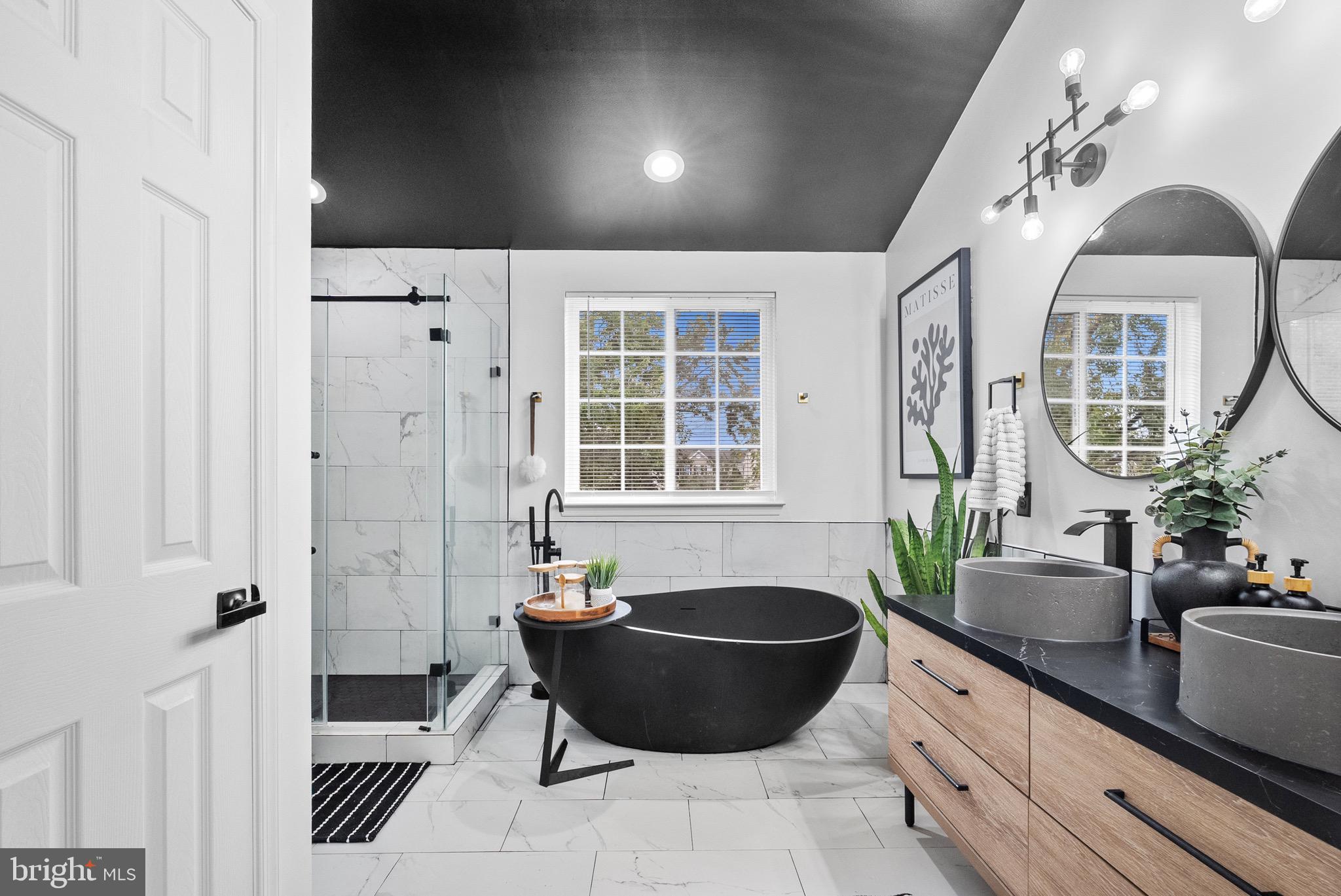 HUNTER CREEK - Residential