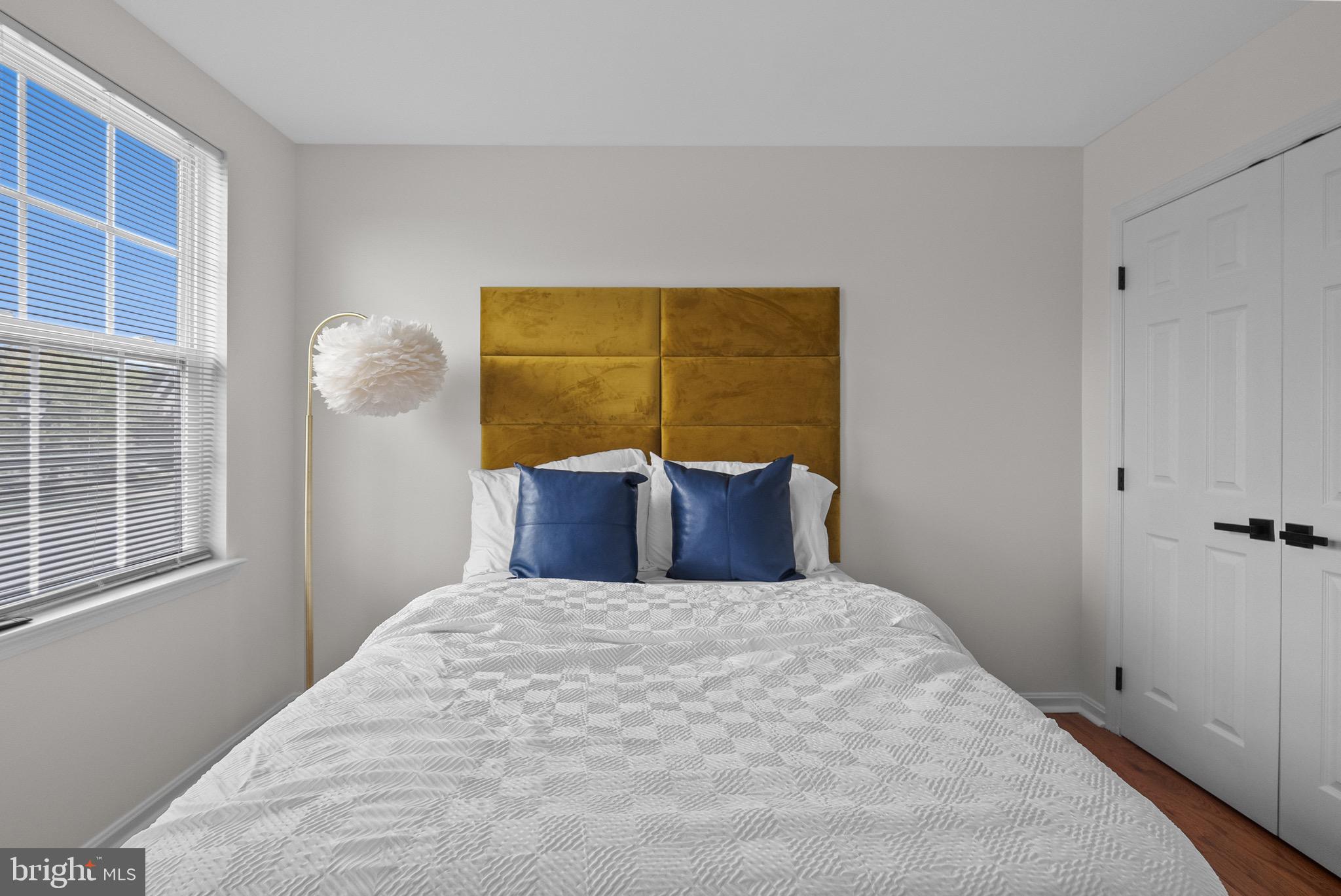 HUNTER CREEK - Residential