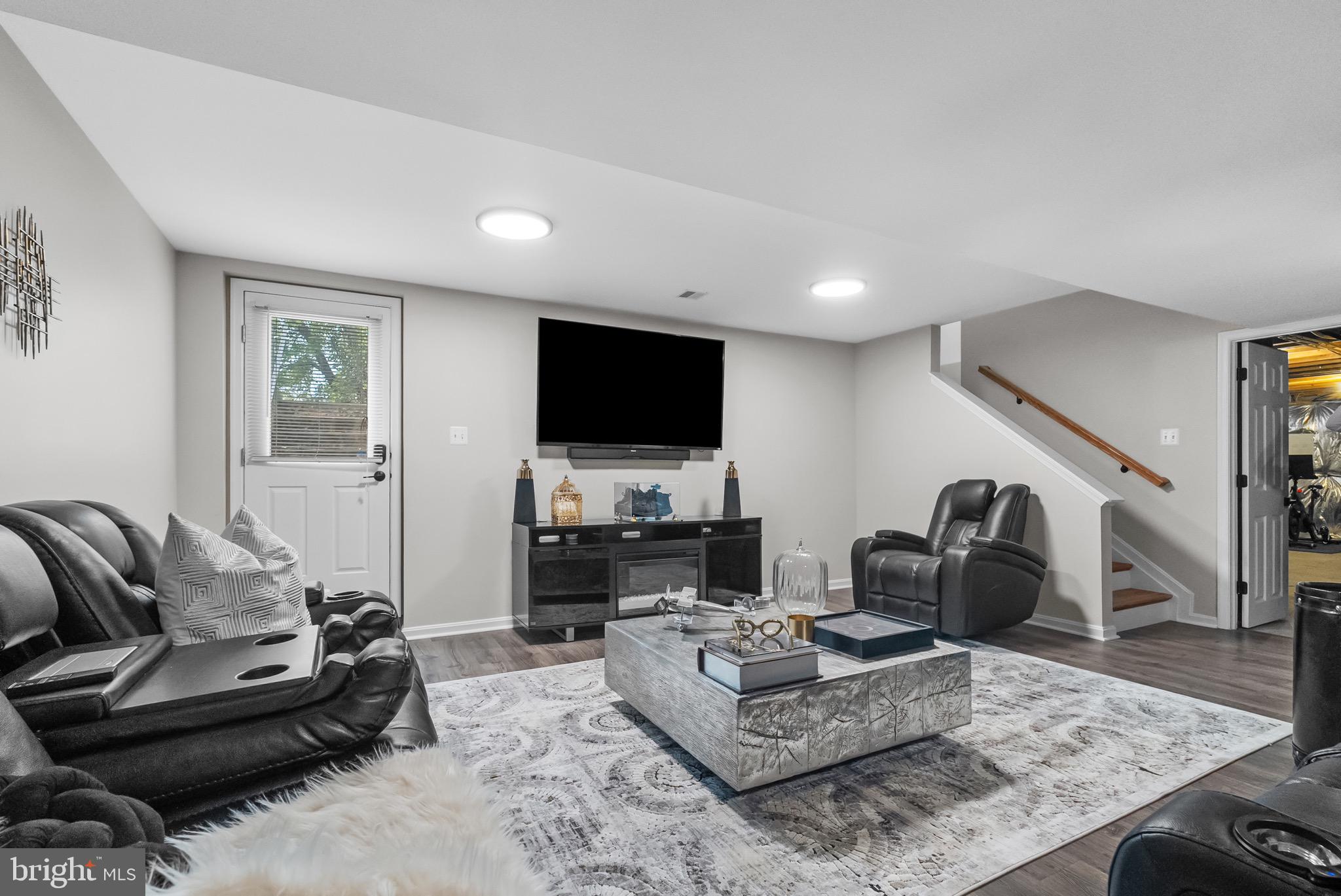 HUNTER CREEK - Residential