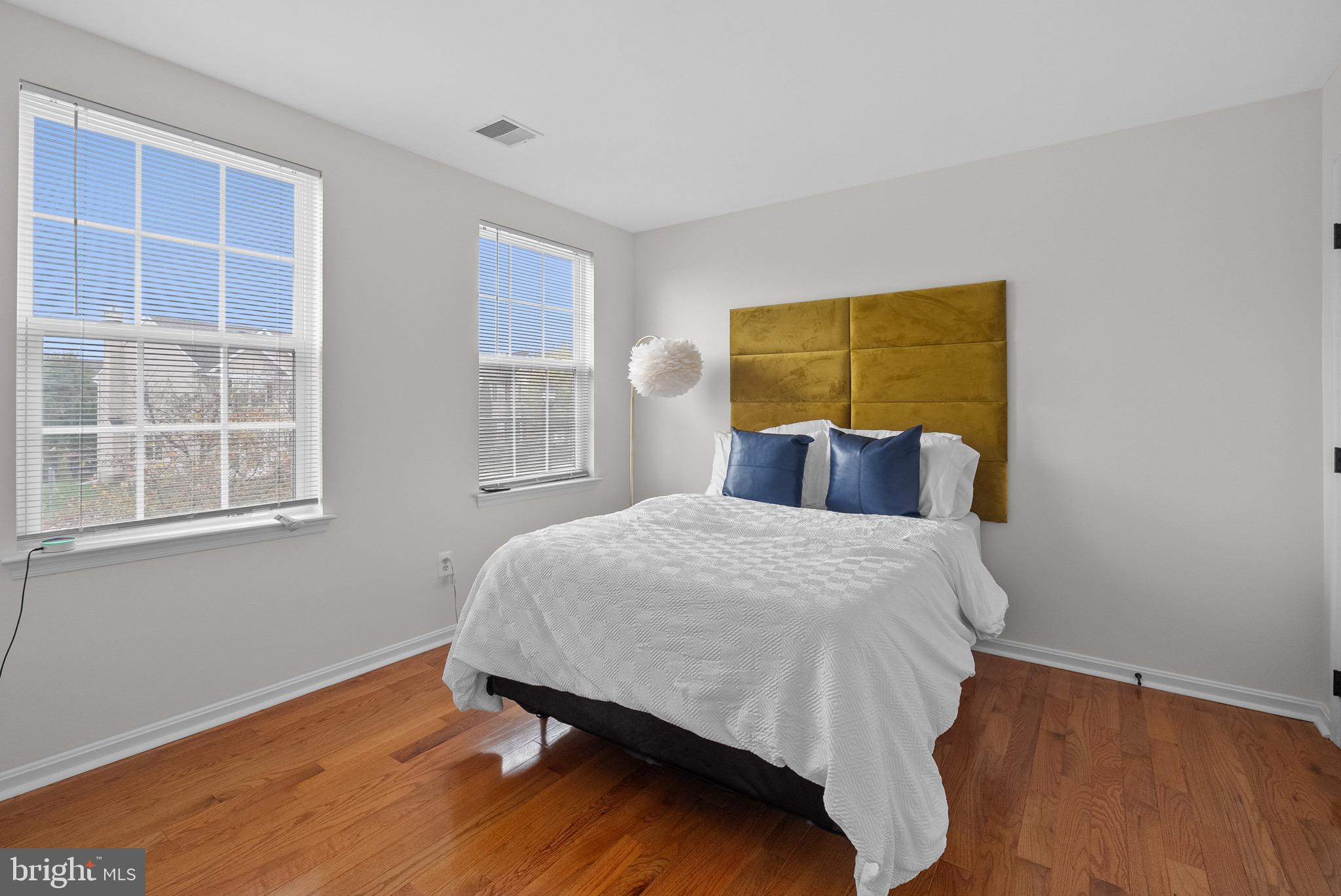 HUNTER CREEK - Residential